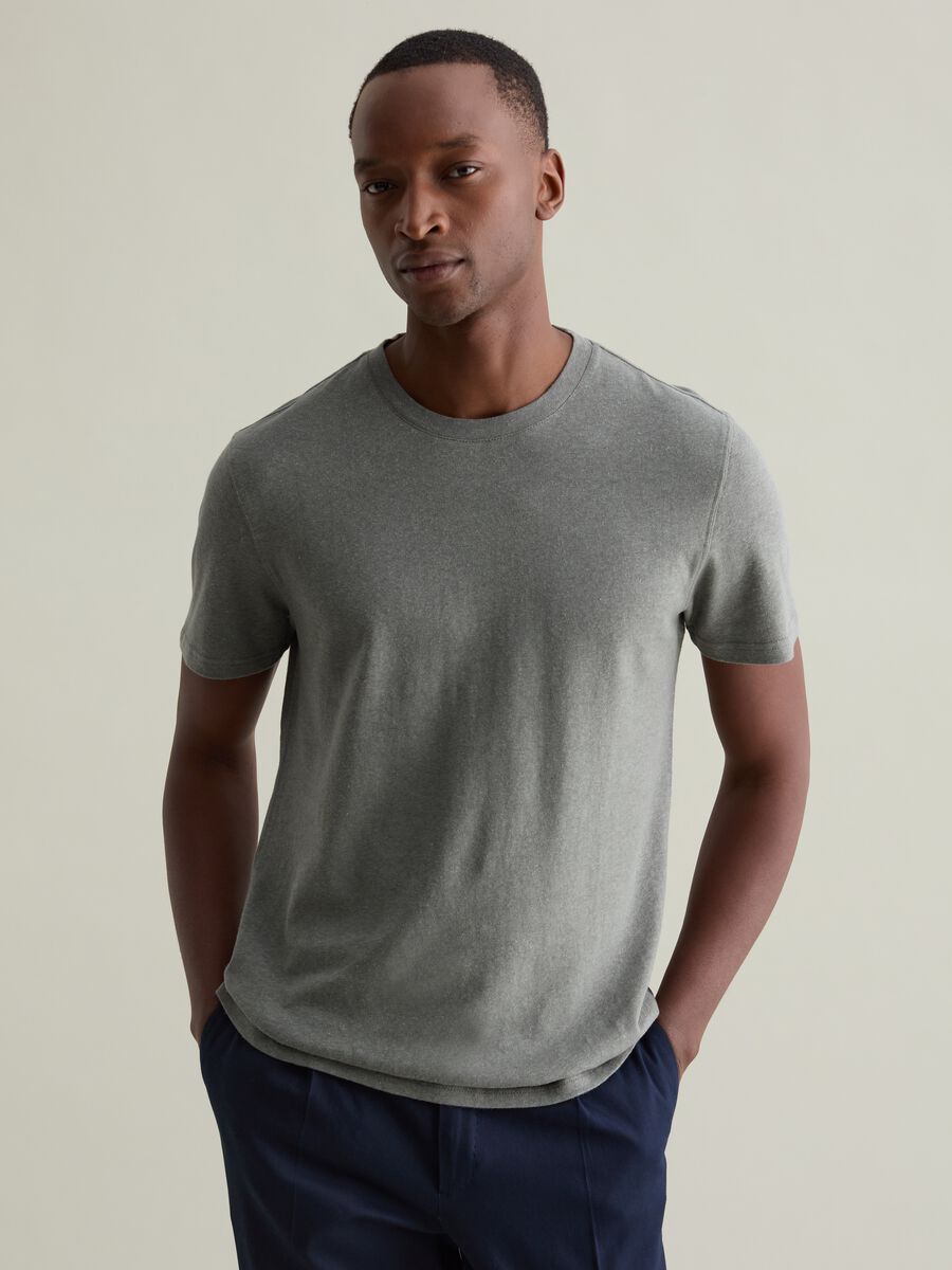 T-shirt with round neck in linen and cotton_0