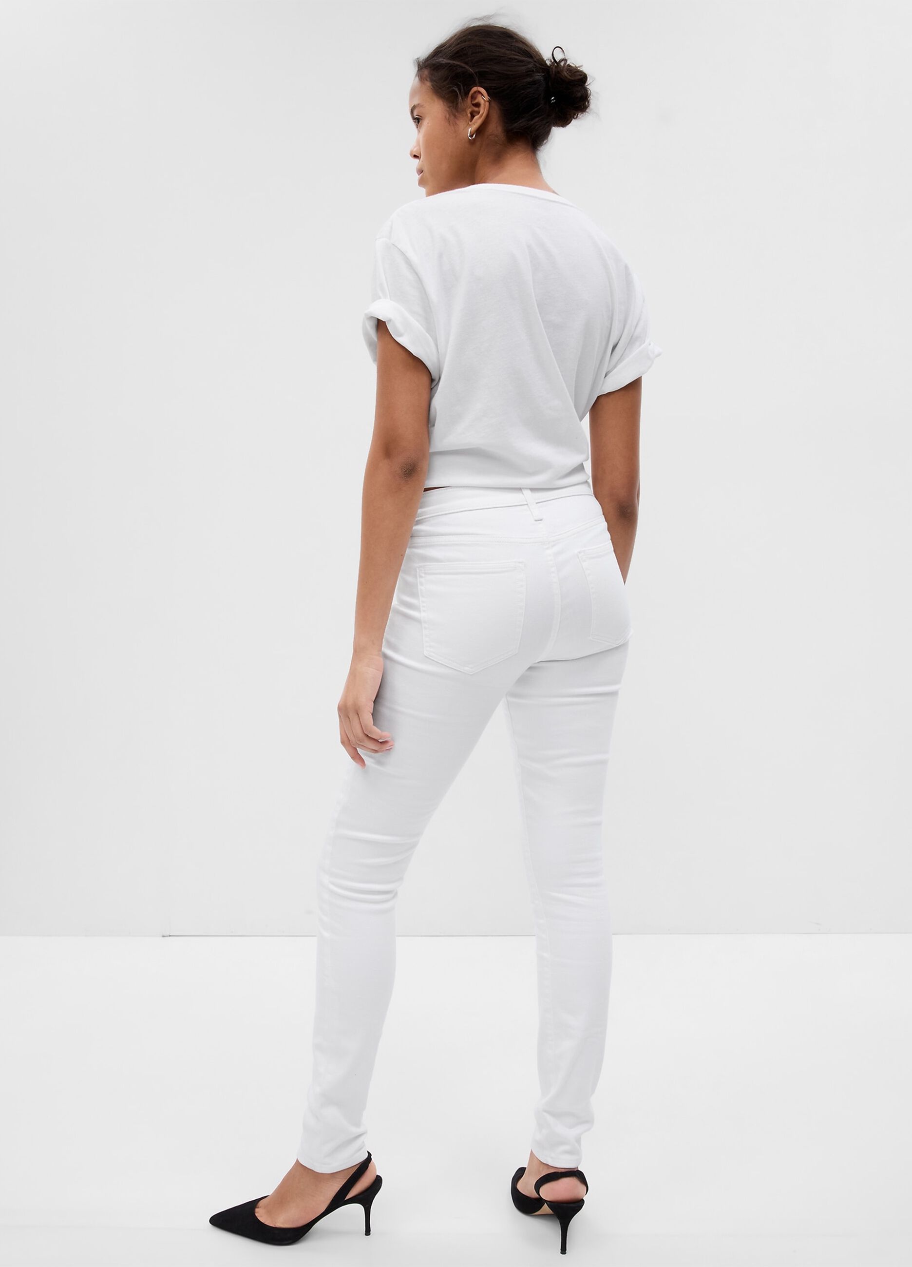 Mid-rise, skinny-fit jeans