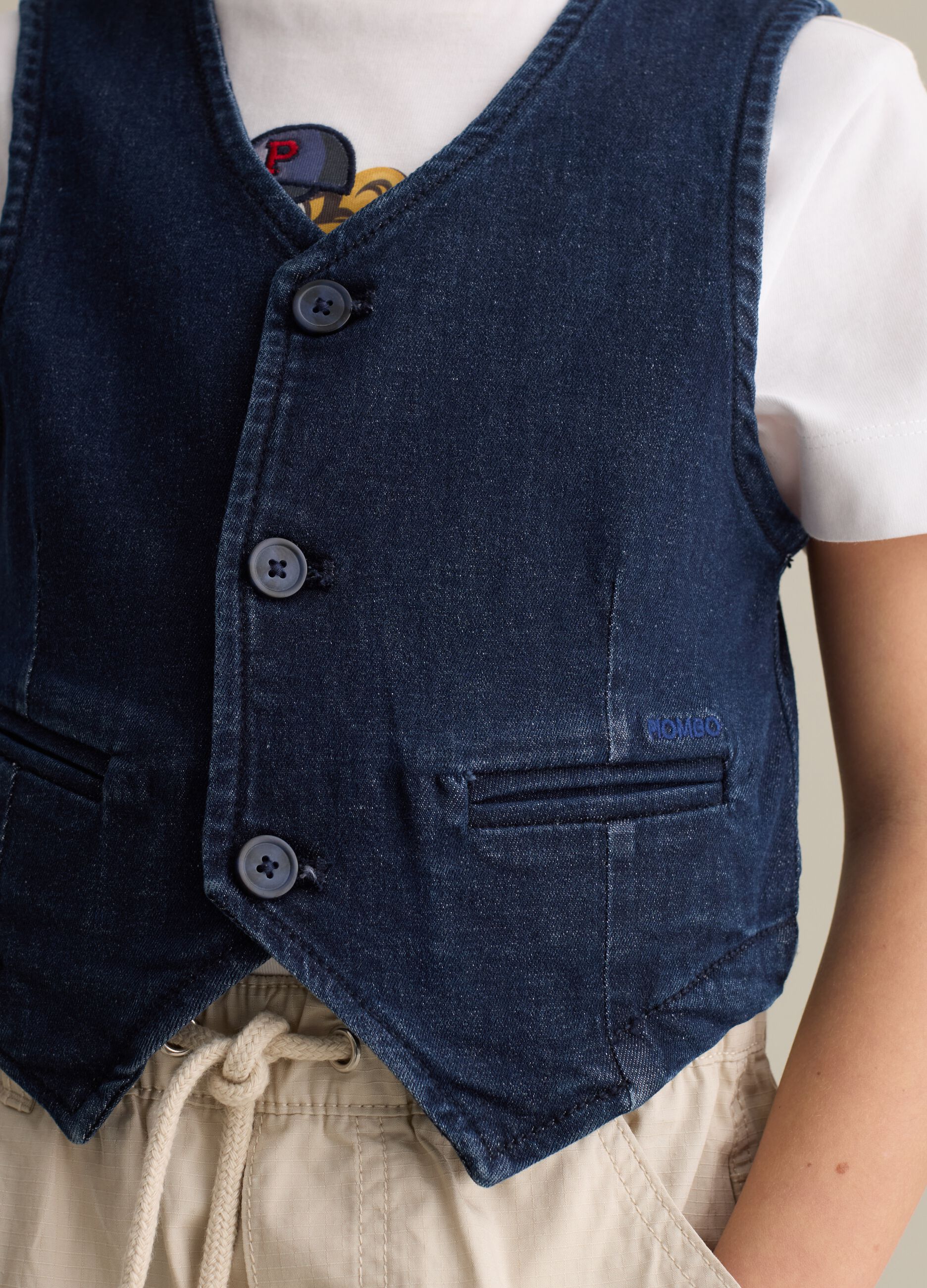 Blue gilet in stretch denim