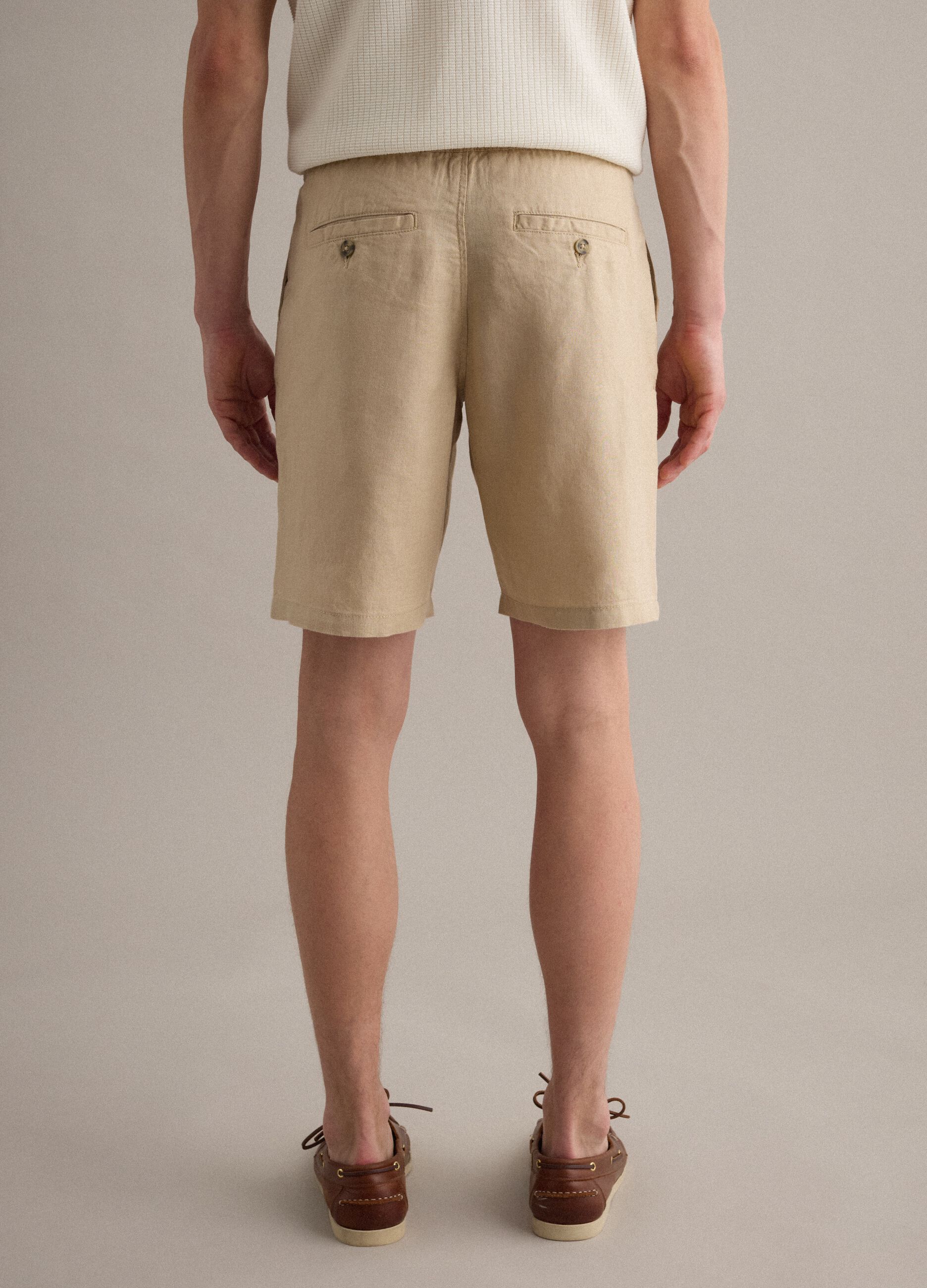 Beige pure linen Bermuda shorts with elasticated waist