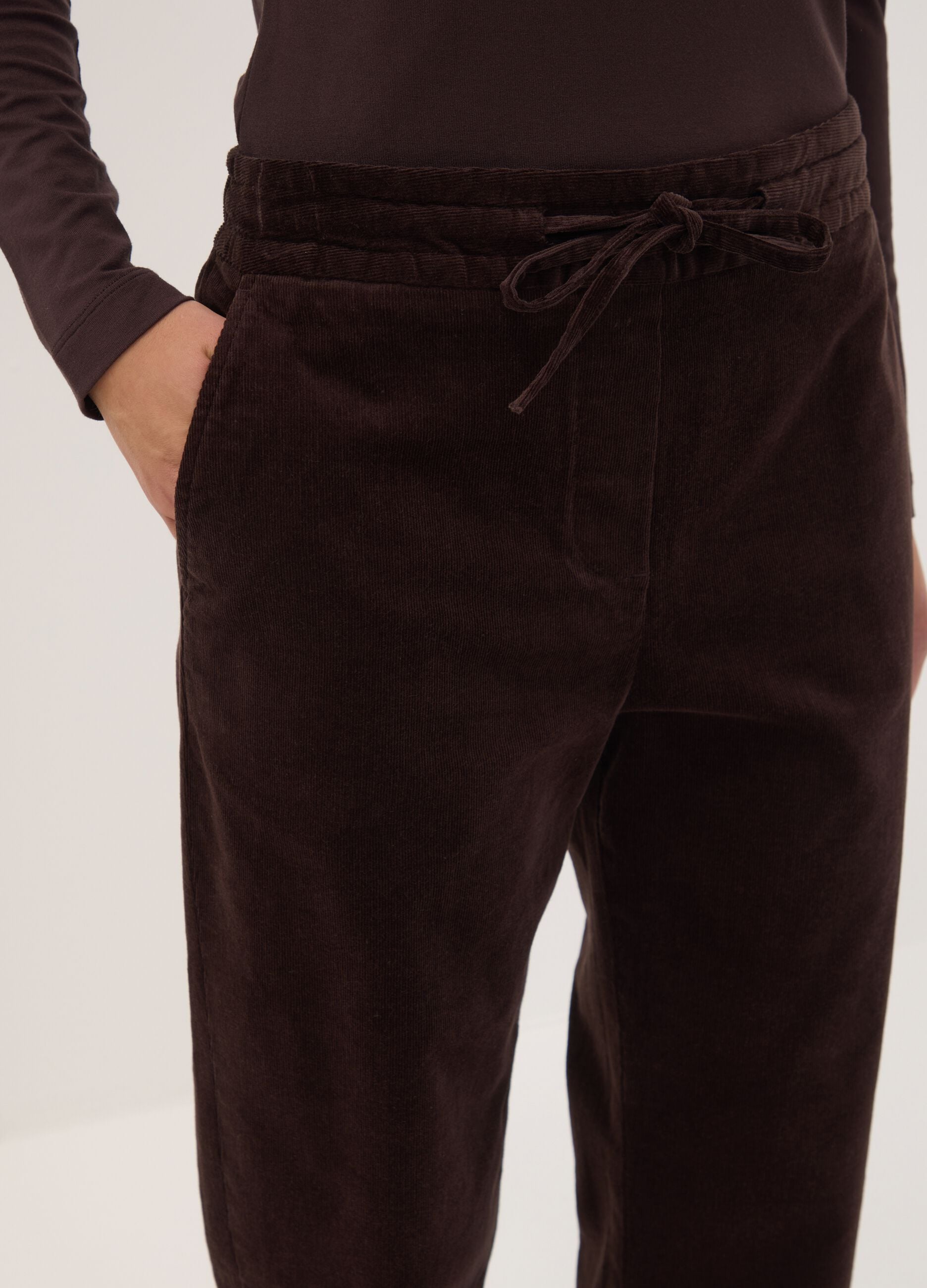 Brown ribbed stretch-cotton trousers with elasticated waistband