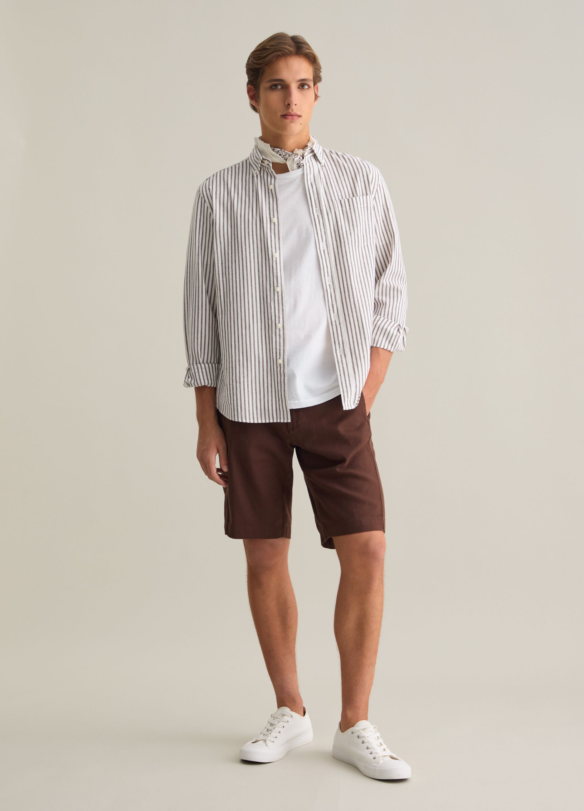Men's brown cotton-blend regular fit shorts