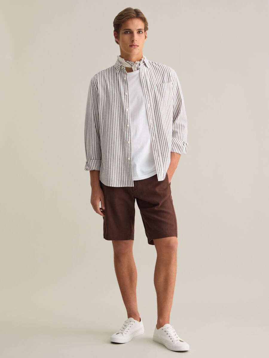Men's brown cotton-blend regular fit shorts_0