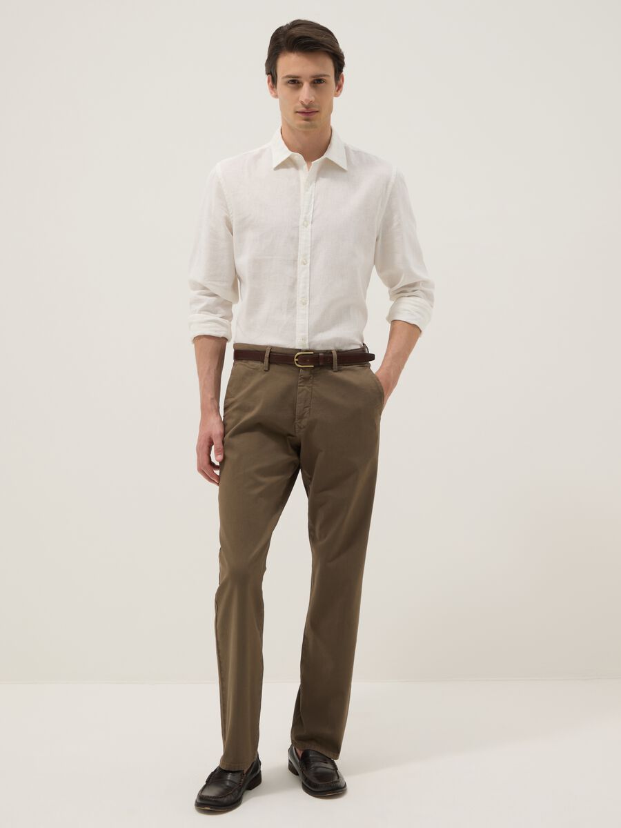 Brown regular-fit stretch cotton chino trousers_0