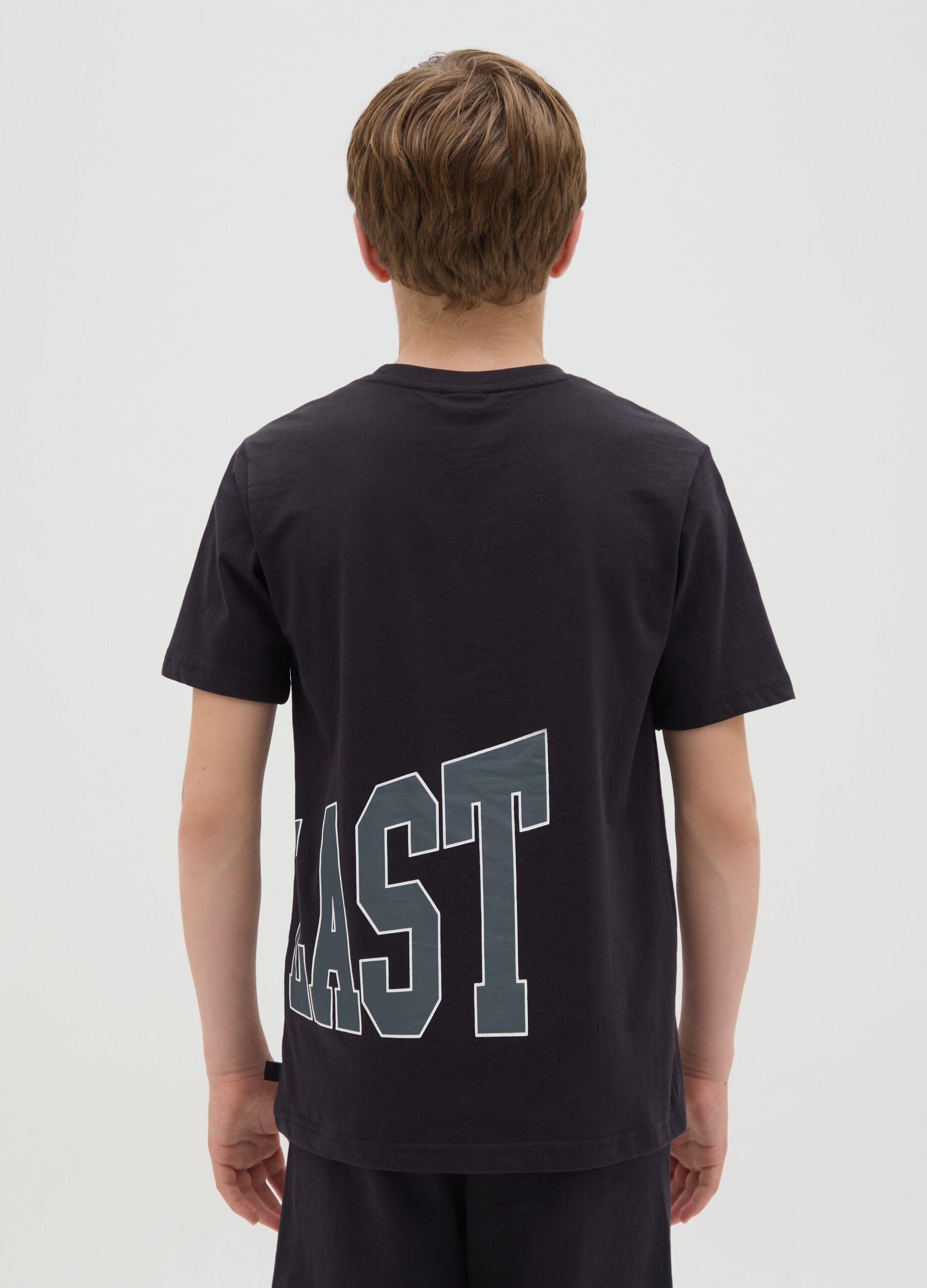 Black T-shirt in cotton with maxi logo print
