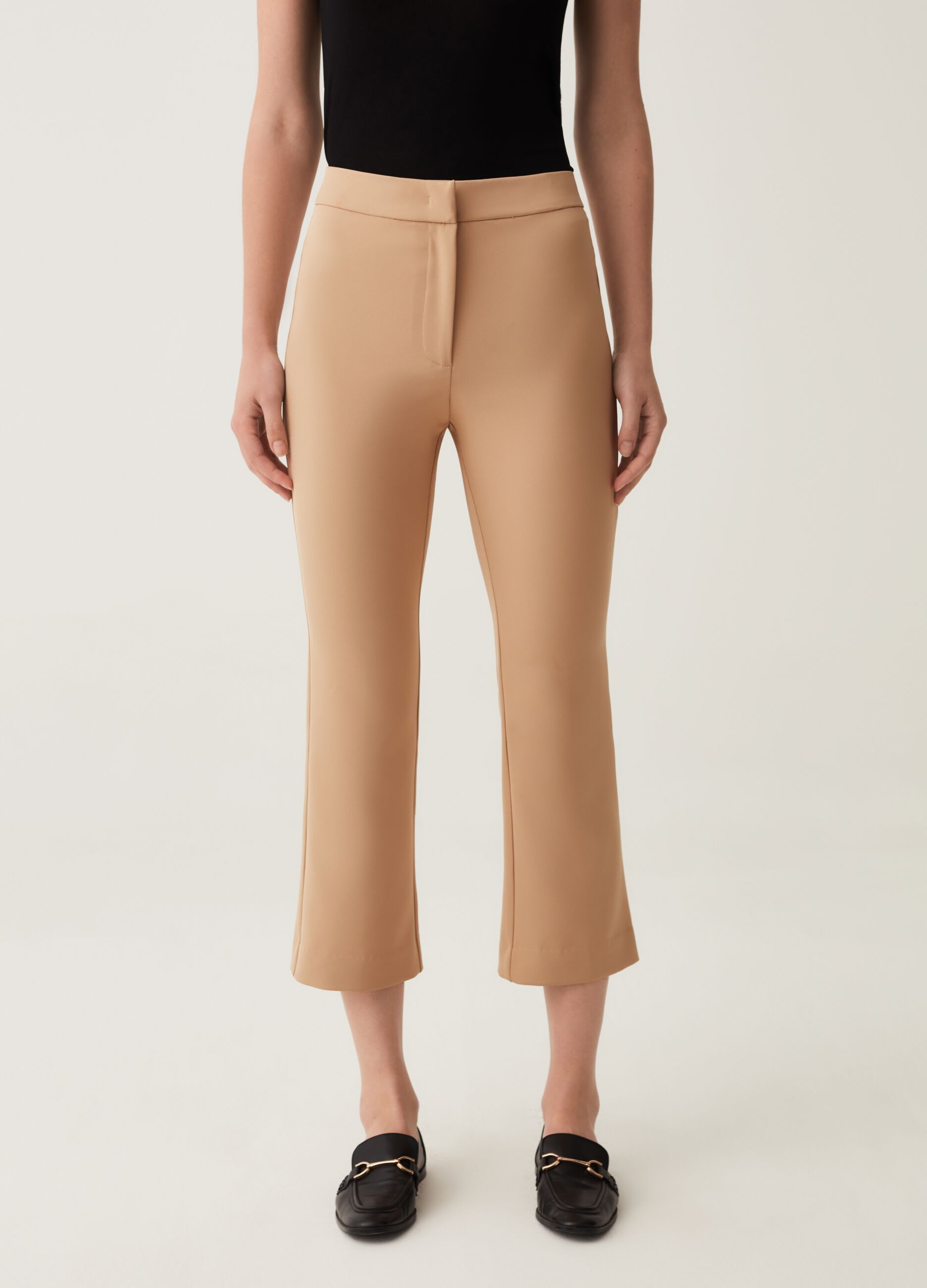 Pantaloni flare fit cropped_1