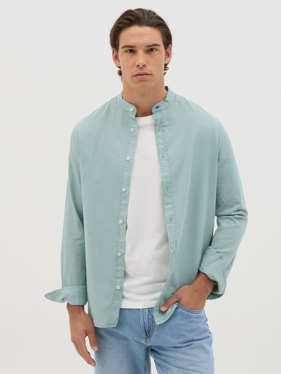 Light blue shirt in cotton and linen with Mandarin collar_0