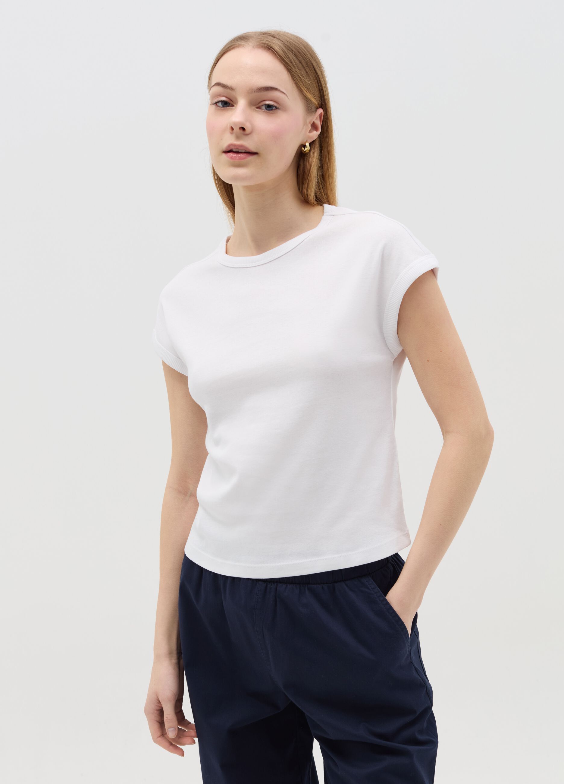 White T-shirt with kimono sleeves