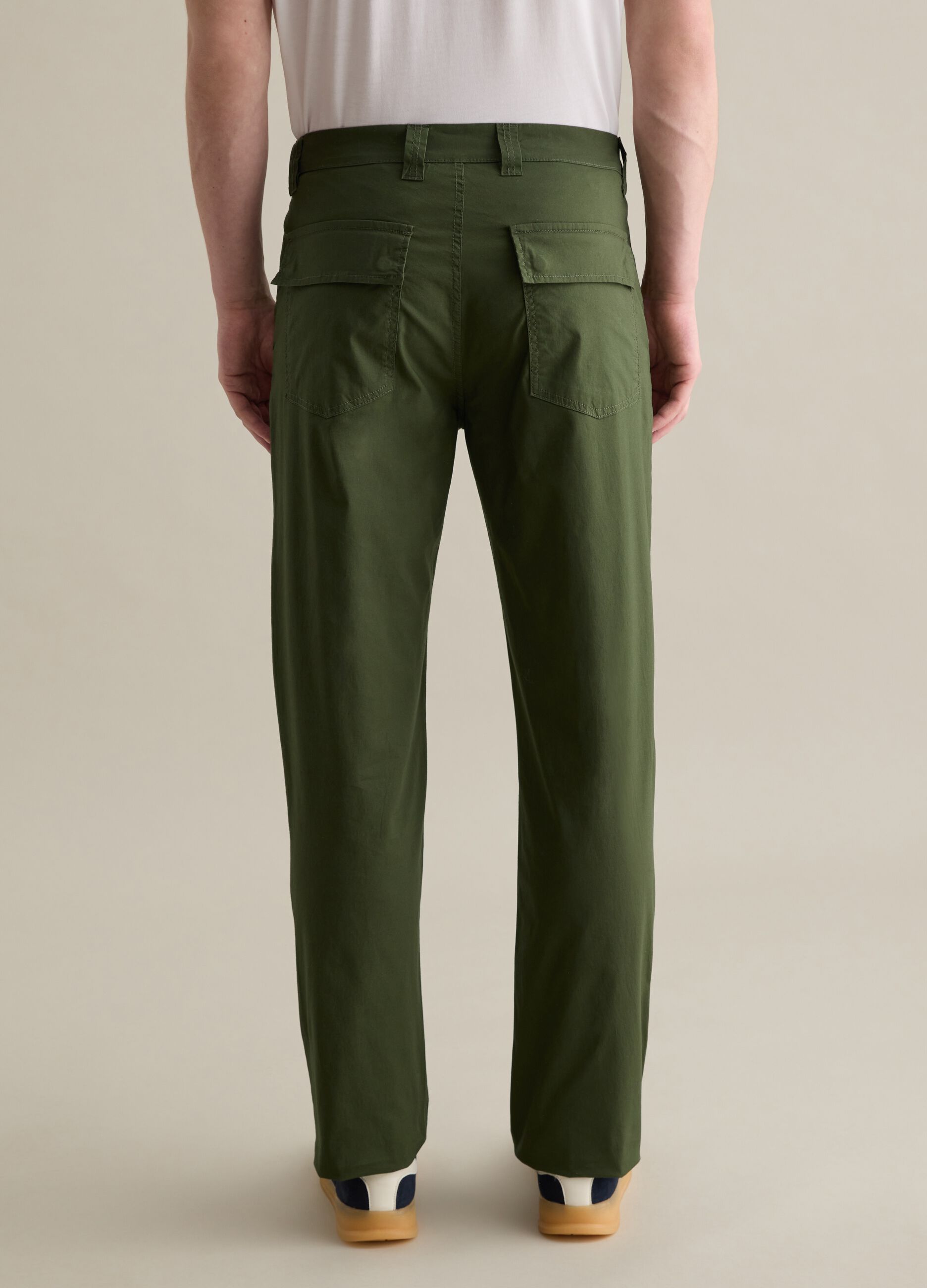 Green chino trousers in stretch cotton with pockets