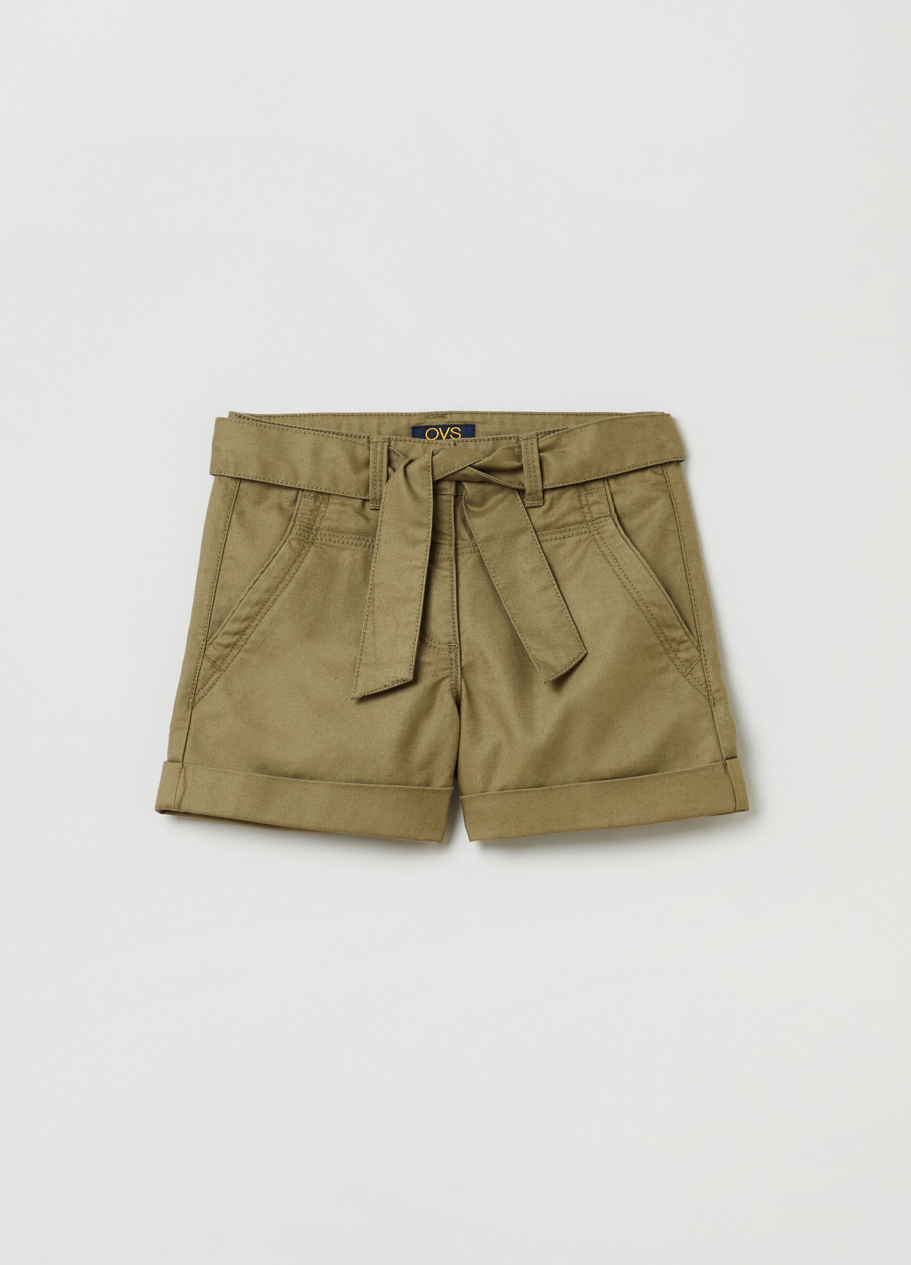 Shorts in cotton and Lyocell with belt