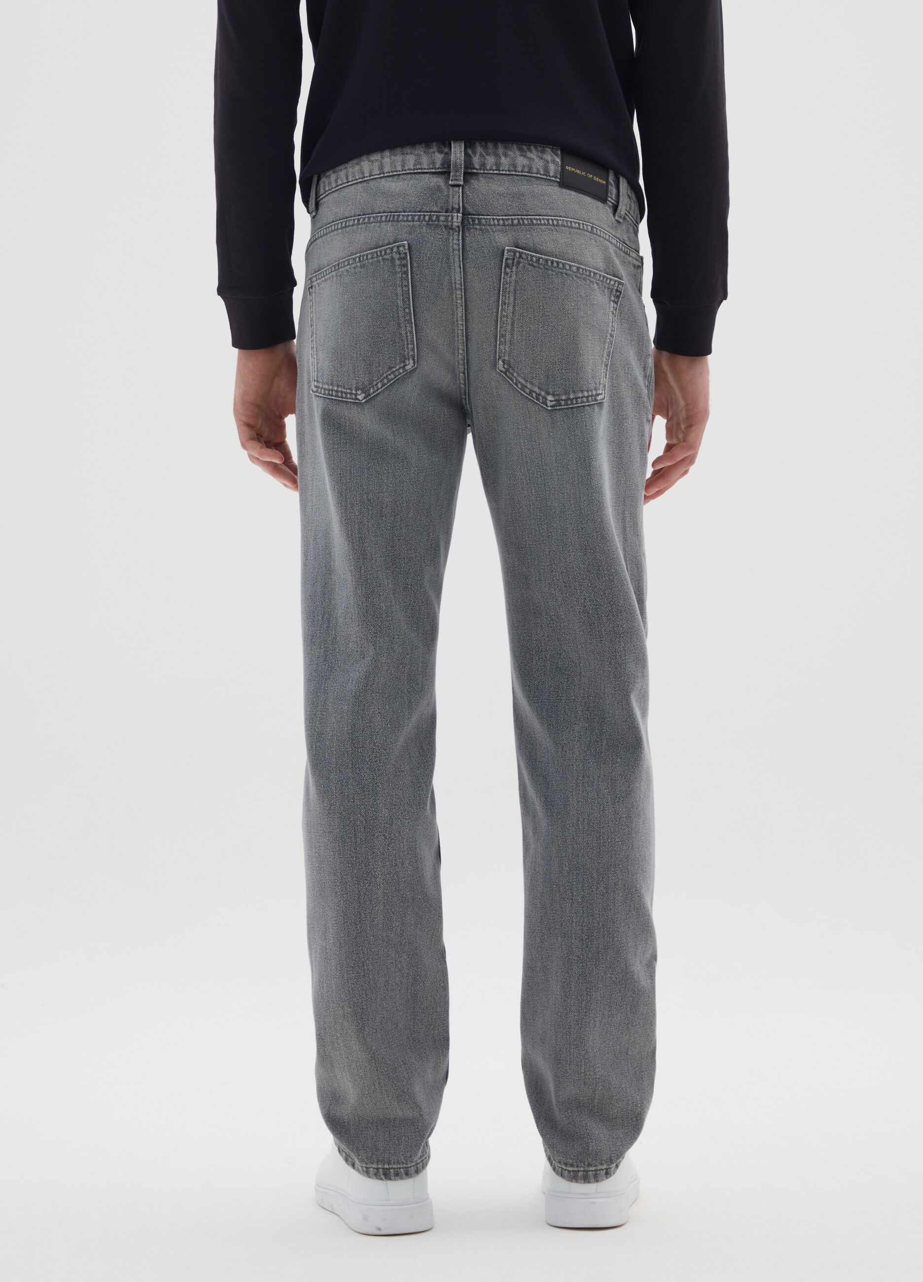 Regular fit grey cotton blend jeans