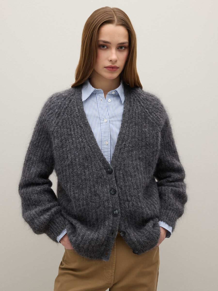 Grey deep V cardigan oversized fit_1