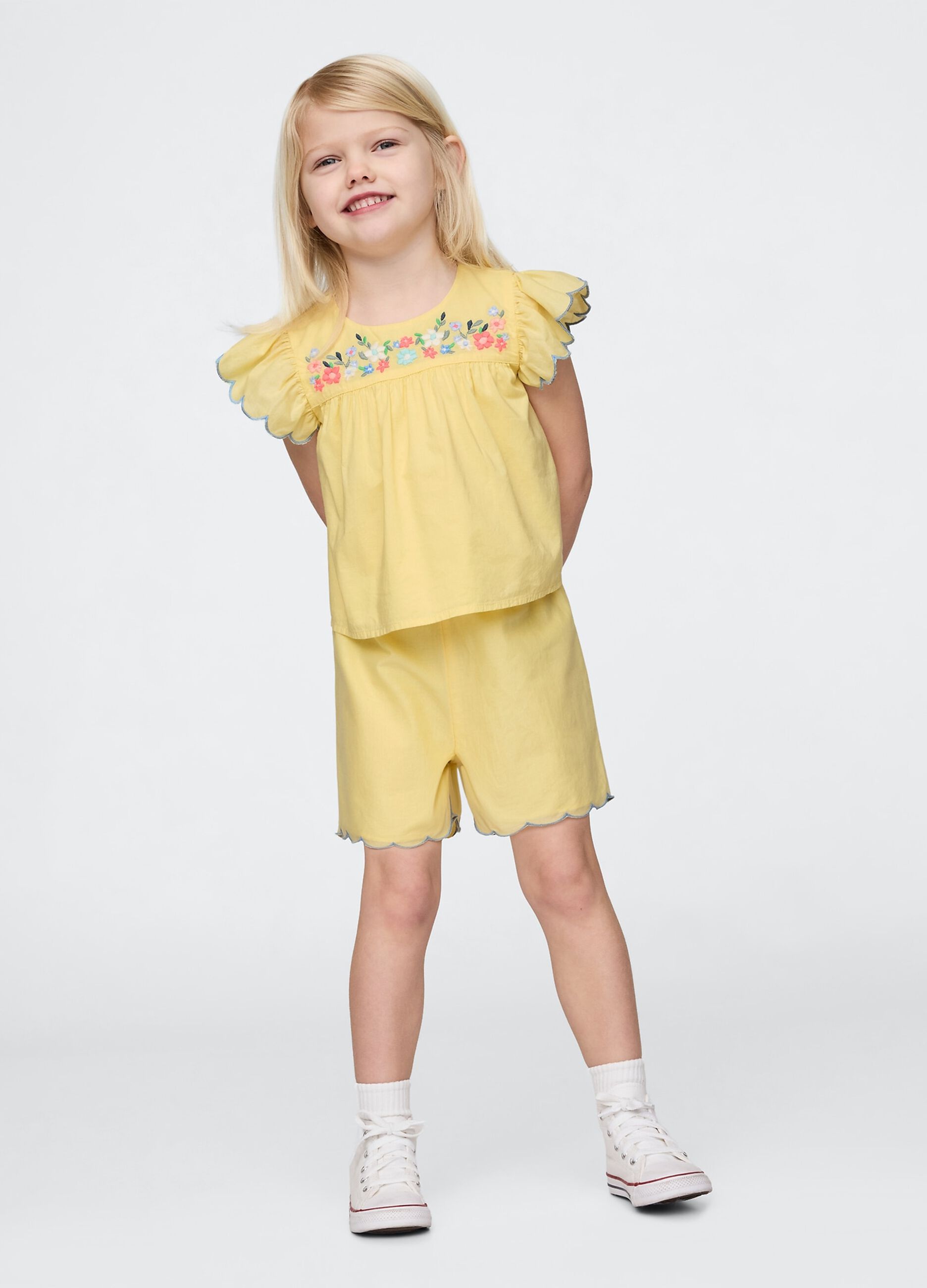 Yellow pure cotton set with floral embroidery GAP Kids