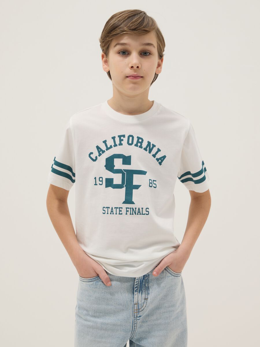 White pure cotton boys&rsquo; T-shirt with graphic details, regular fit_0
