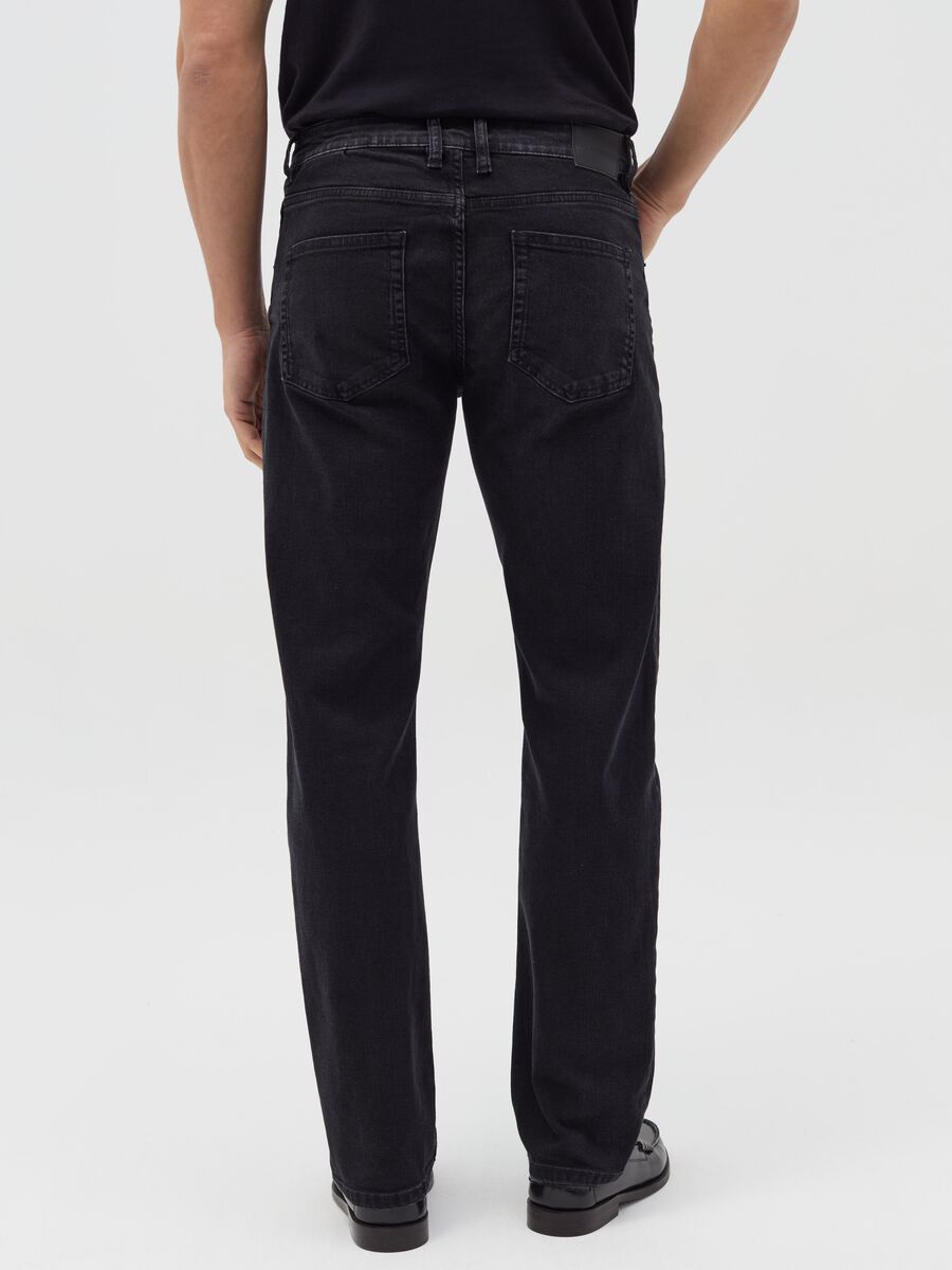 Comfort-fit stretch jeans_3