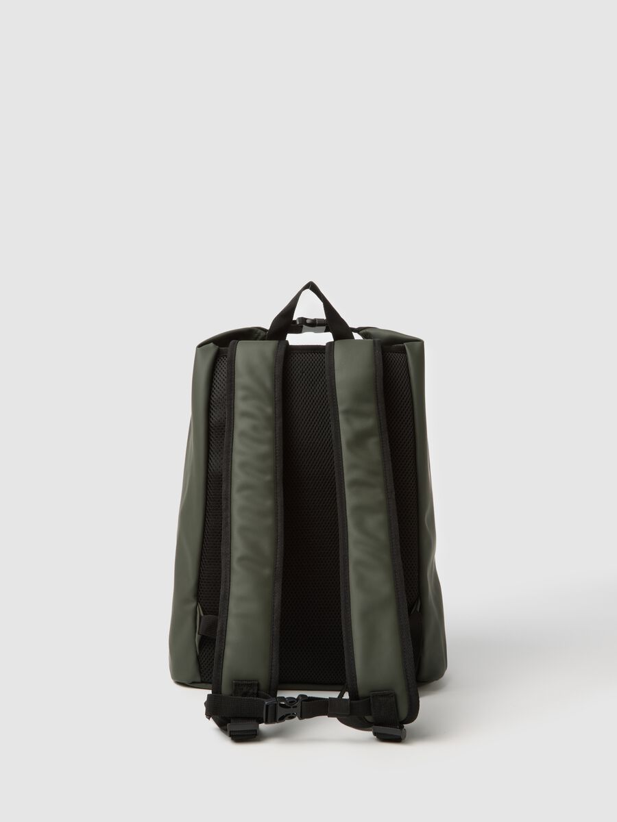 Green Backpack with Internal Pockets_1