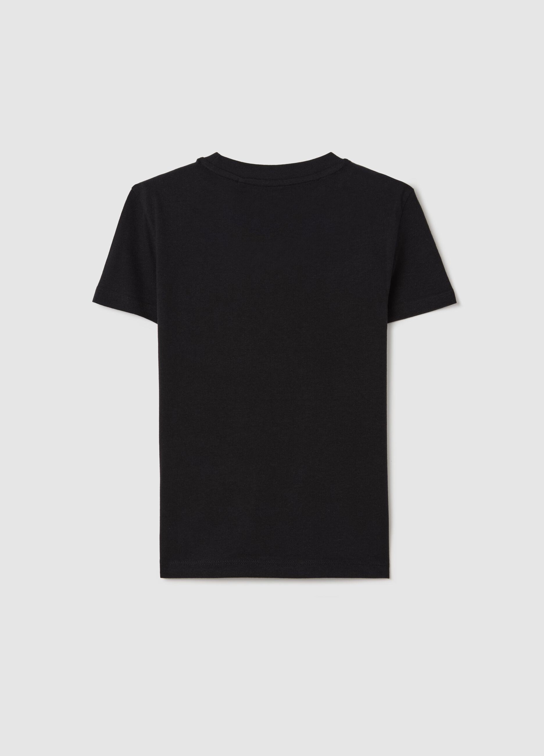 Essential black T-shirt in organic cotton