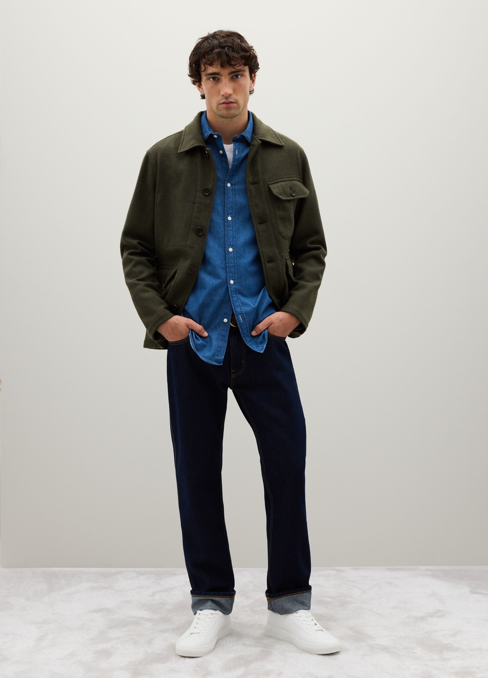 Pure cotton blue jeans with regular fit