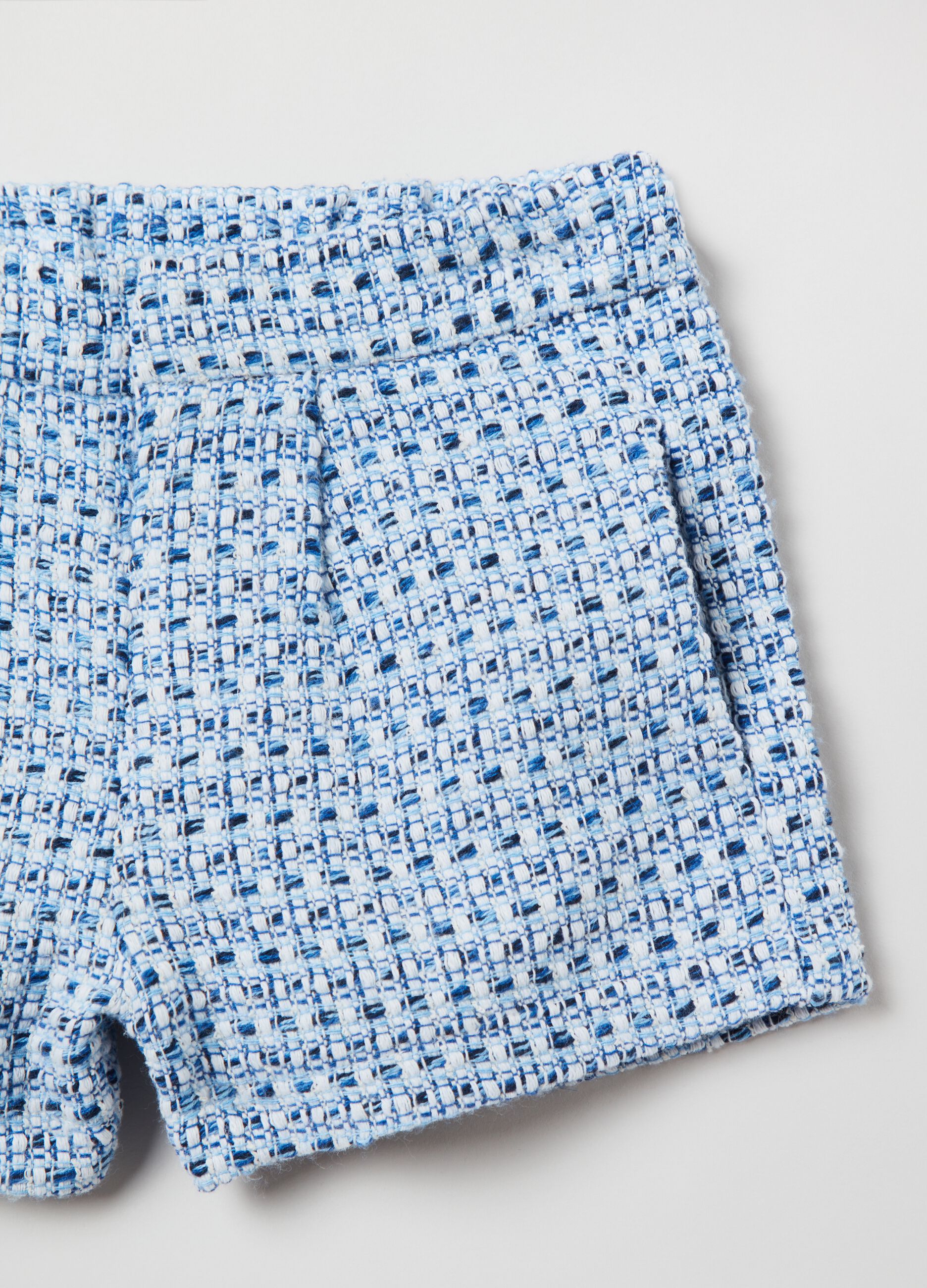 Shorts bouclé con motivo geometrico_2