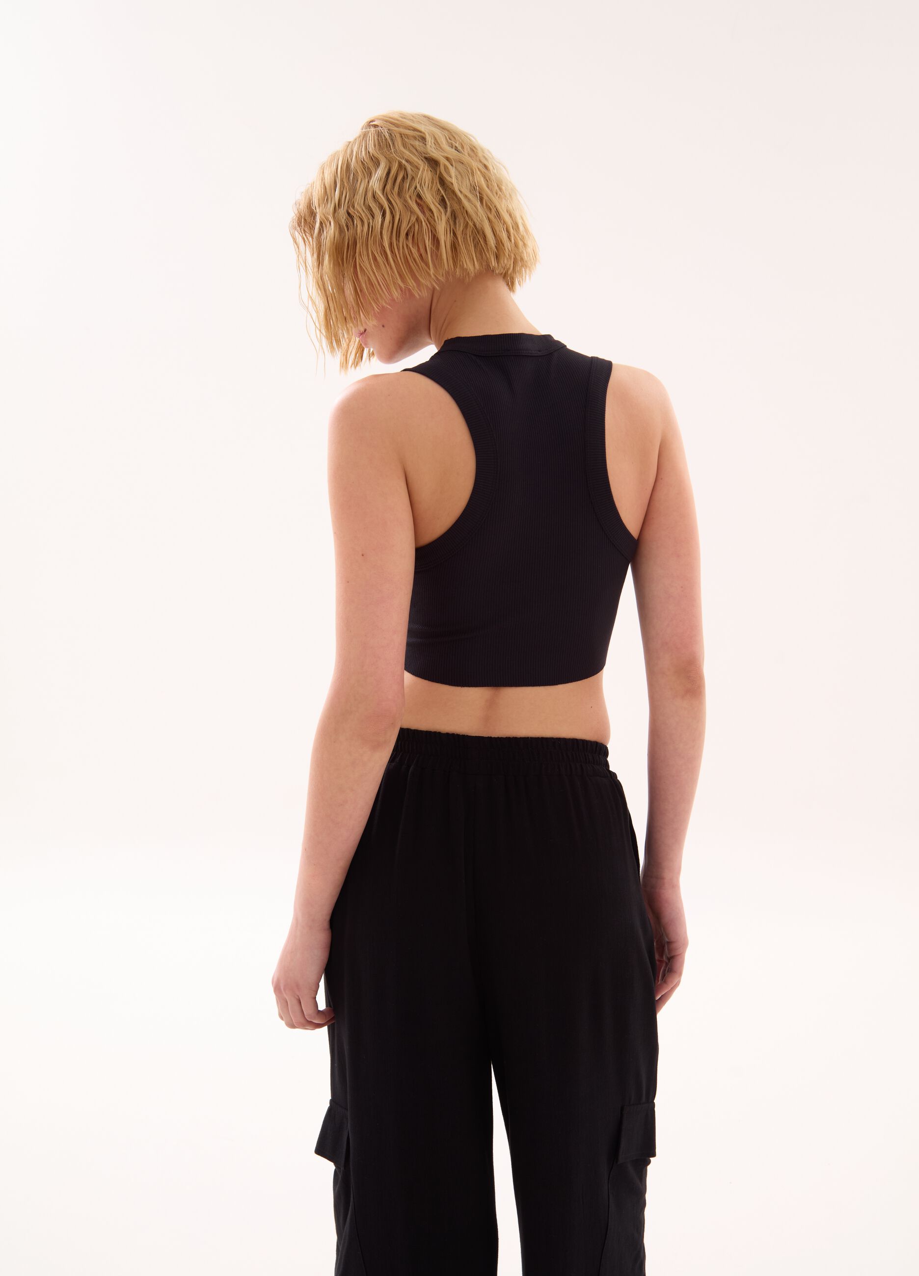Rounded Crop Tank Black