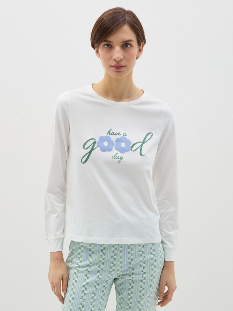 Pyjama top with "Have a Good Day" print_1