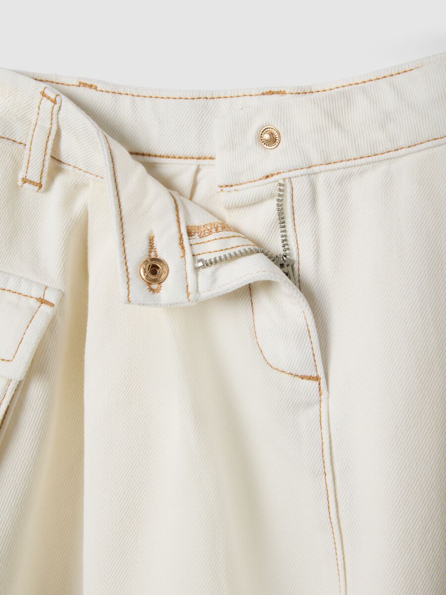 White pure cotton skirt regular fit with pockets for girls_2