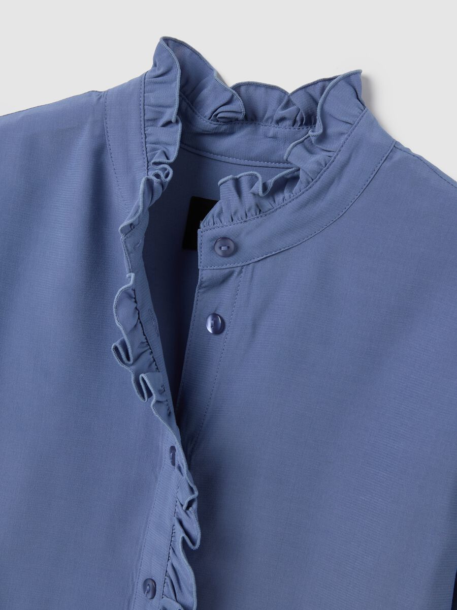 Blue regular fit shirt with ruffles_5