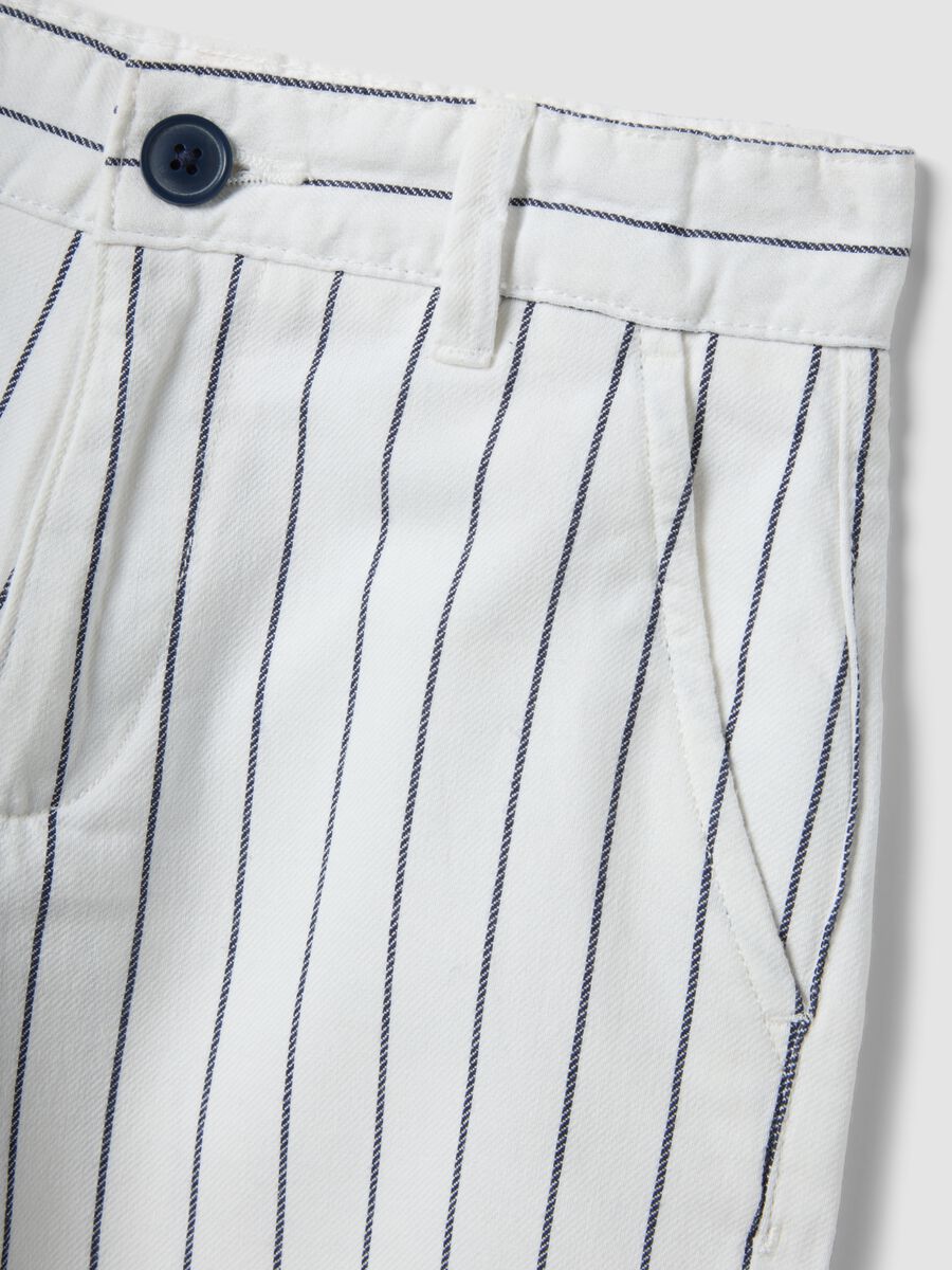 Shorts in puro cotone a righe multicolor da bambino regular fit_2