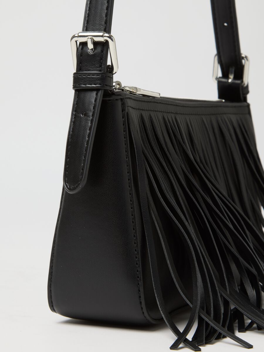 Borsa nera con frange_2