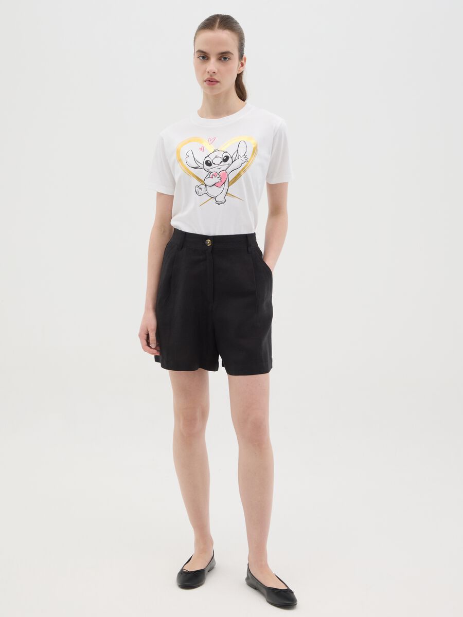 White T-shirt with Stitch print in foil_1