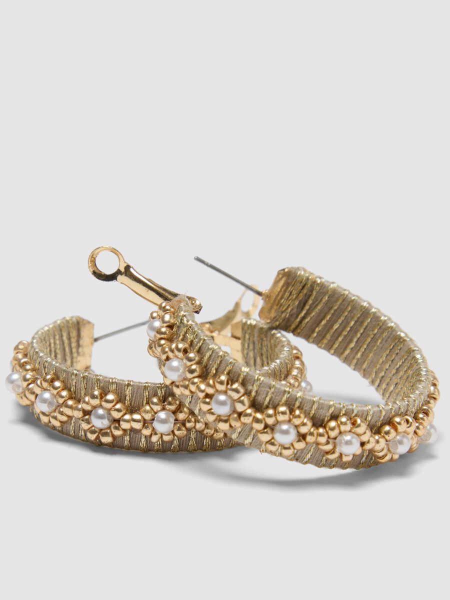 Beige beaded earrings_2