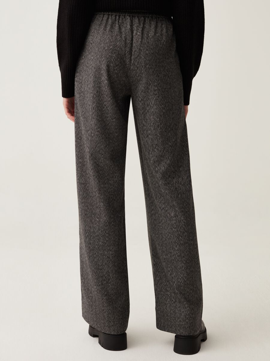 Joggers wide leg con trama a spina di pesce_2