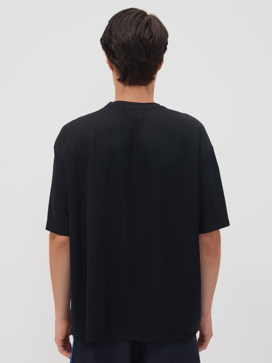 Black PlayStation T-shirt with logo and contrast piping_3
