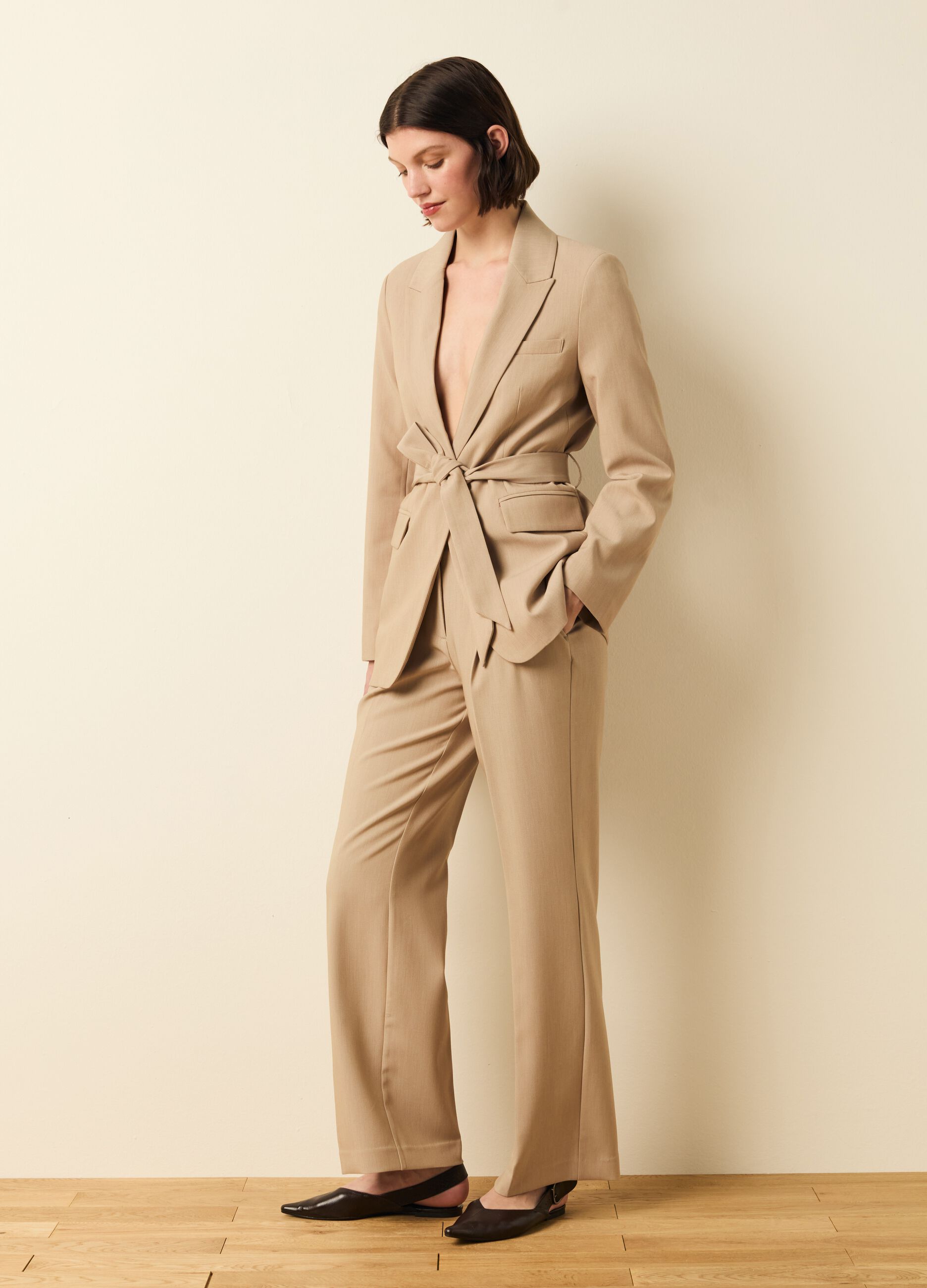 Blazer monopetto con cintura