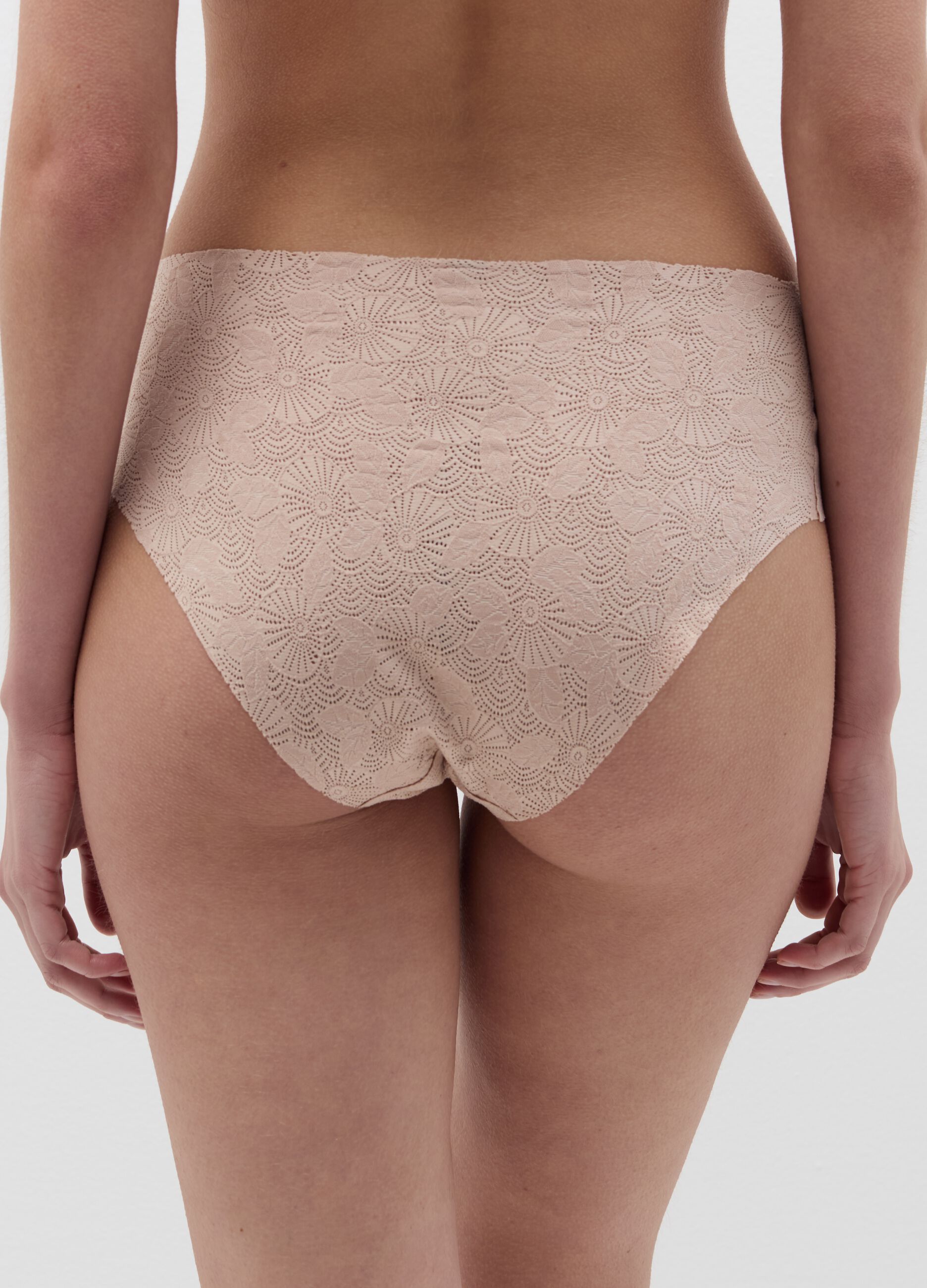 French knickers in lace with geometric motif