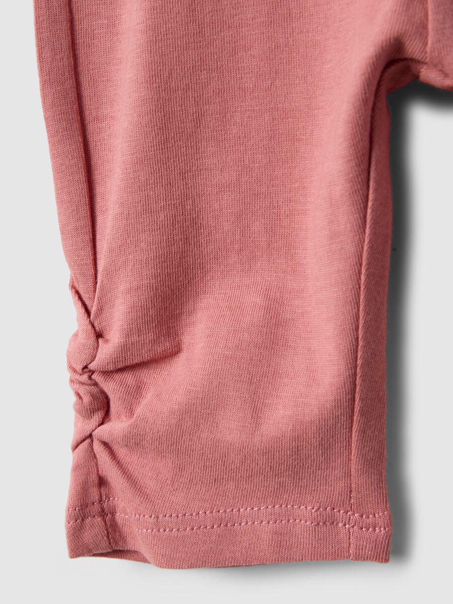 Leggings slim in puro cotone rosa da neonata con design stropicciato_3