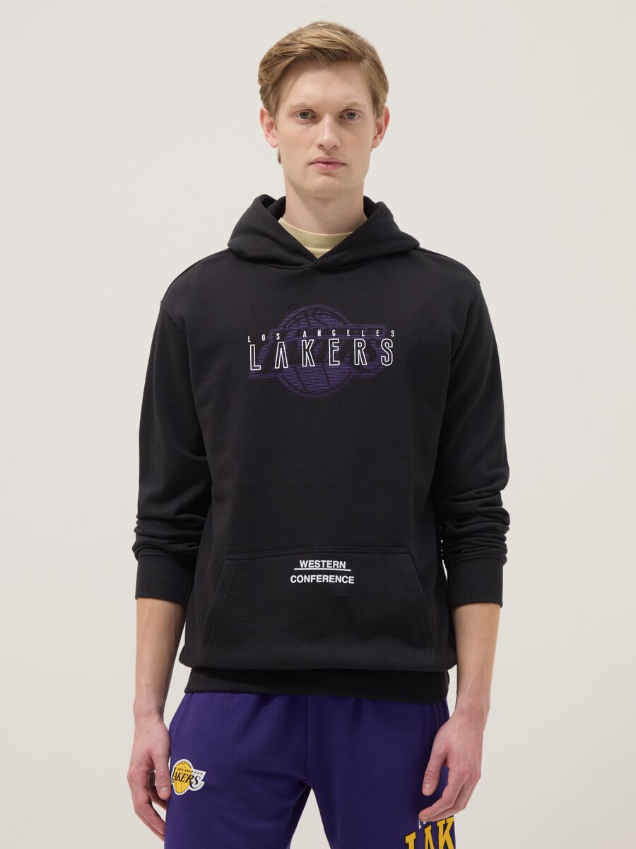 Felpa nera con cappuccio in misto cotone con stampa NBA_0
