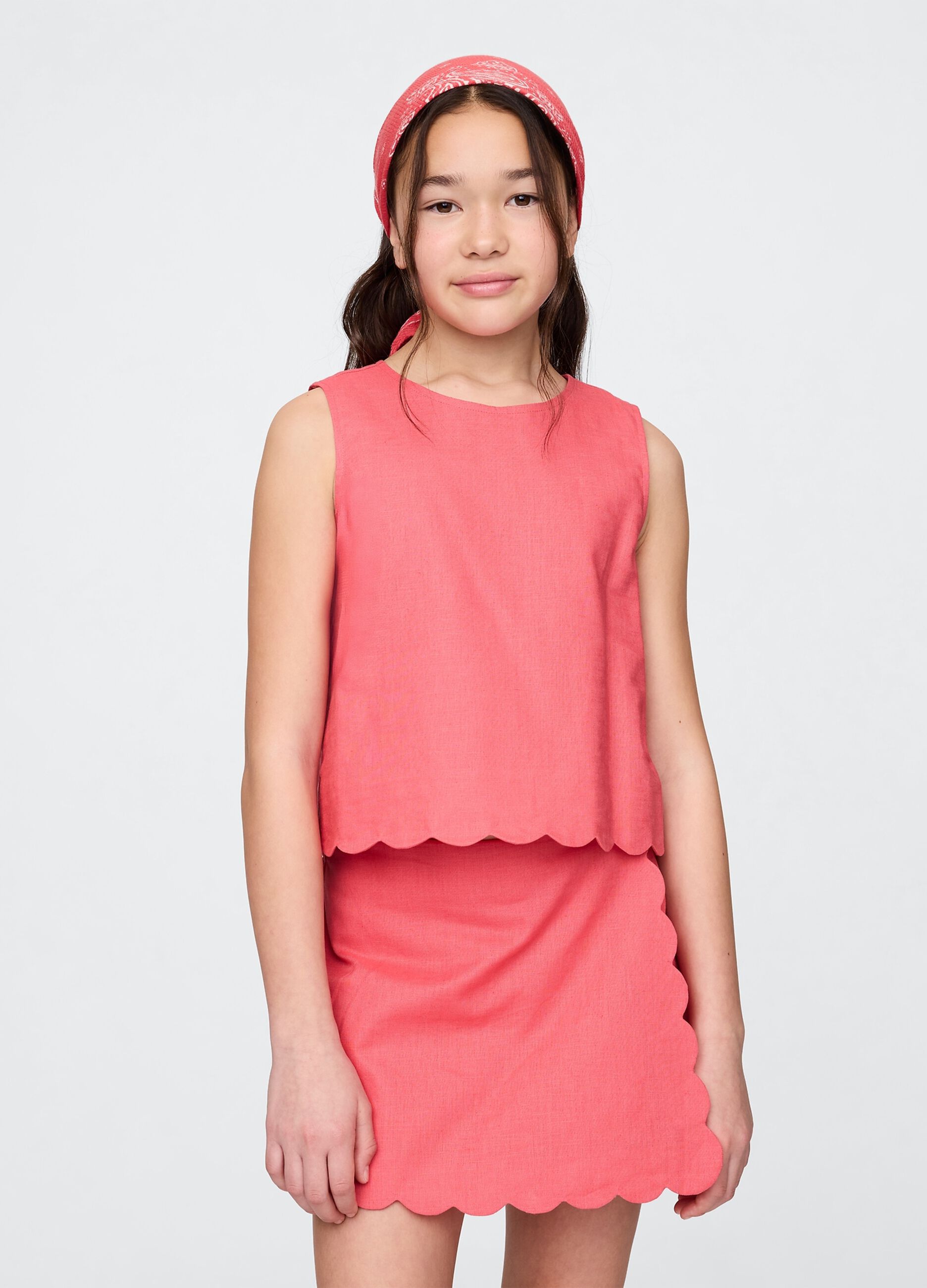 Sleeveless Pink Top with Scalloped Edge
