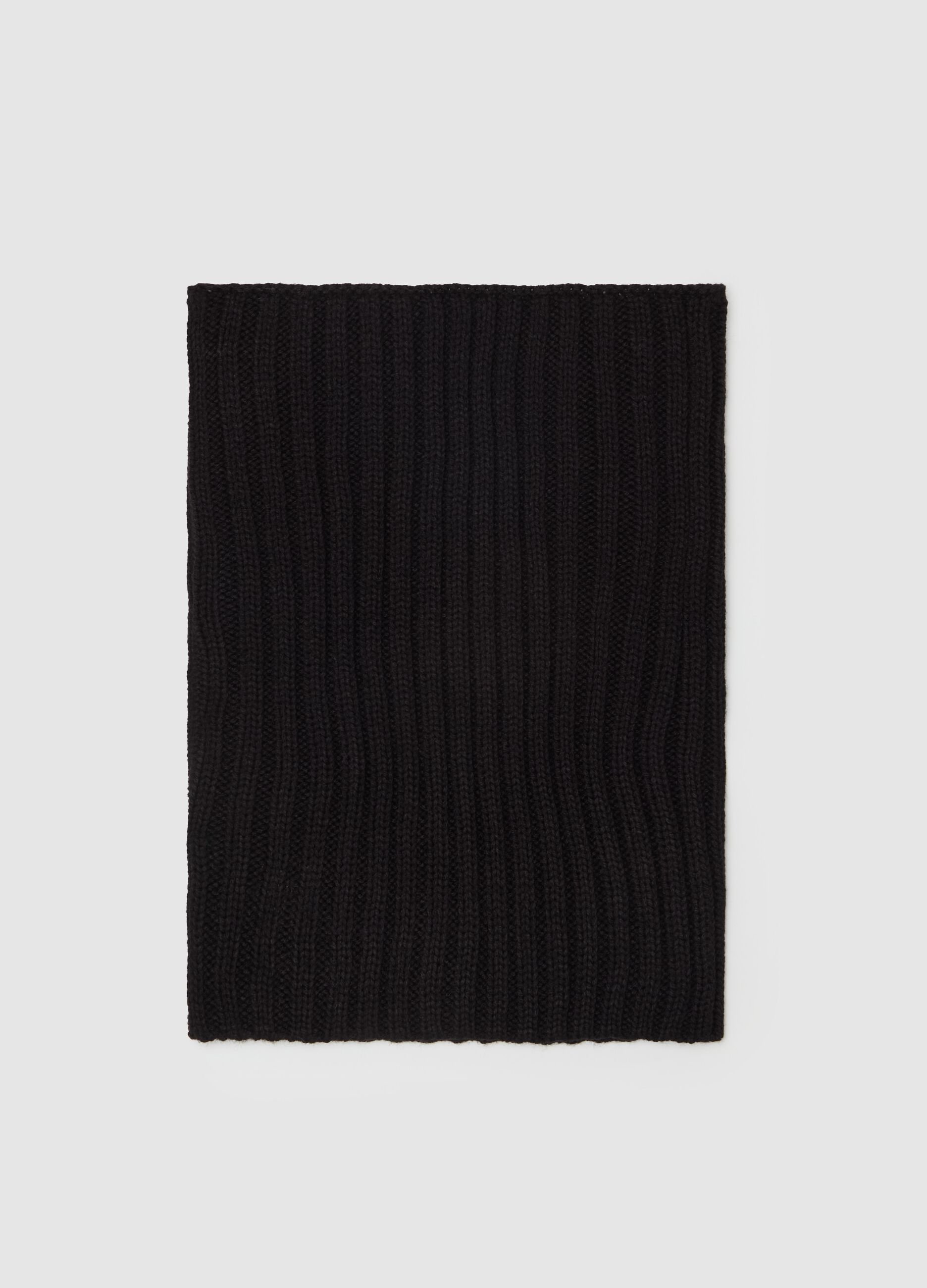 Ribbed knit neck warmer