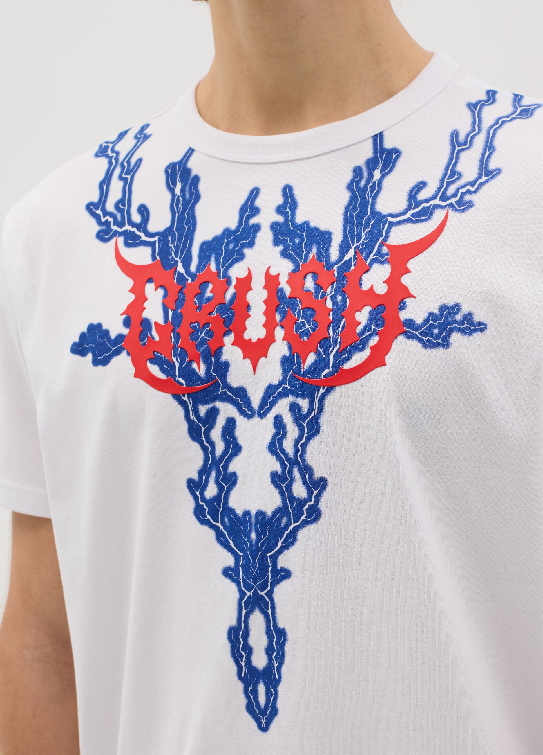 White short-sleeved T-shirt with lightning print