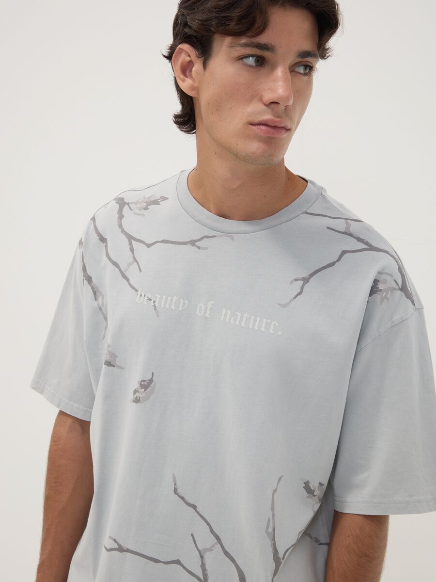 T-shirt grigia in puro cotone con stampa ramage_0