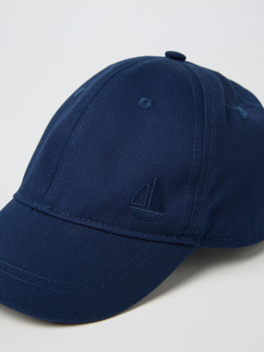 Babies’ hat in 100% blue cotton_2