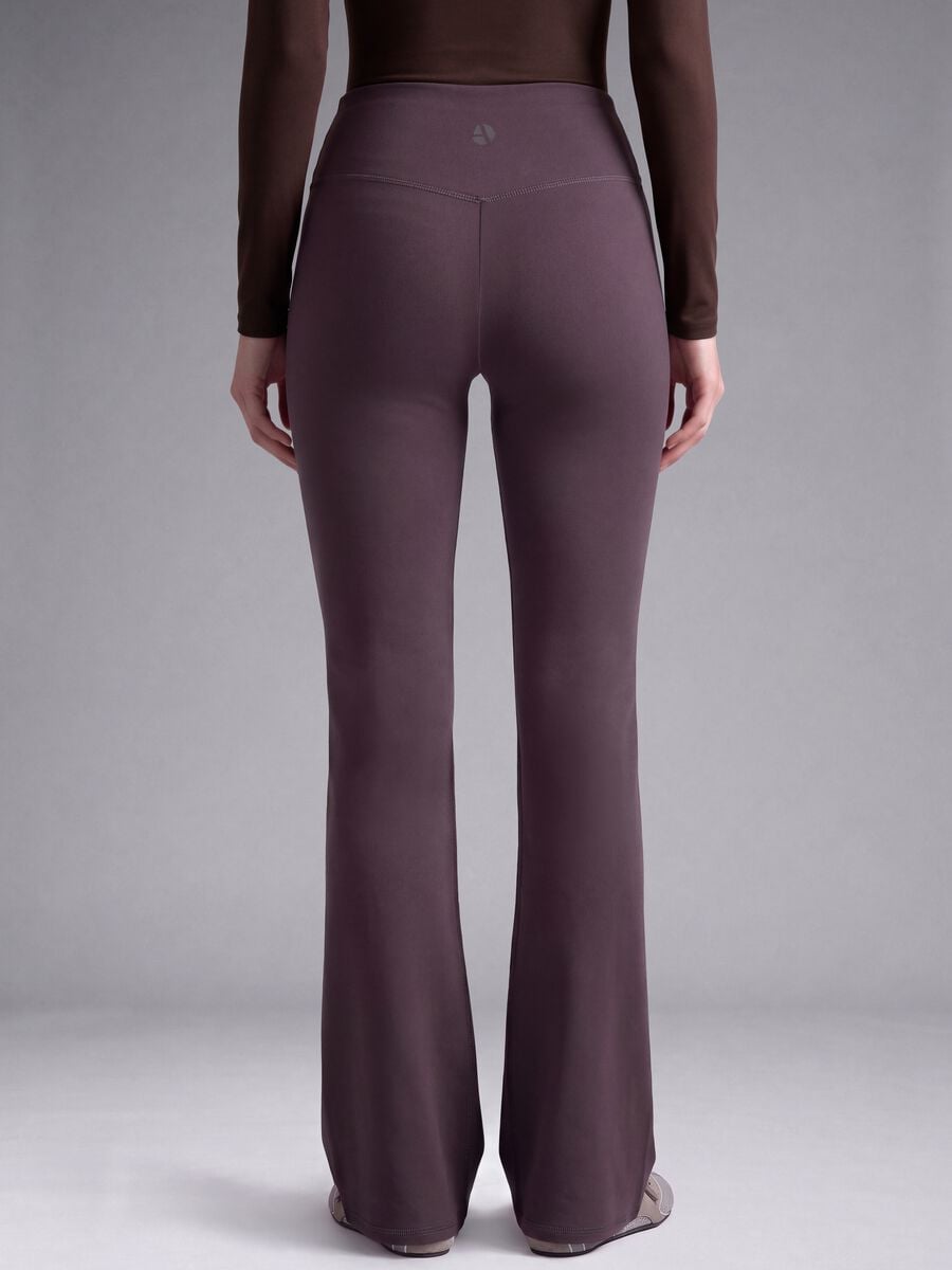 Brown flared leggings in stretch fabric_3