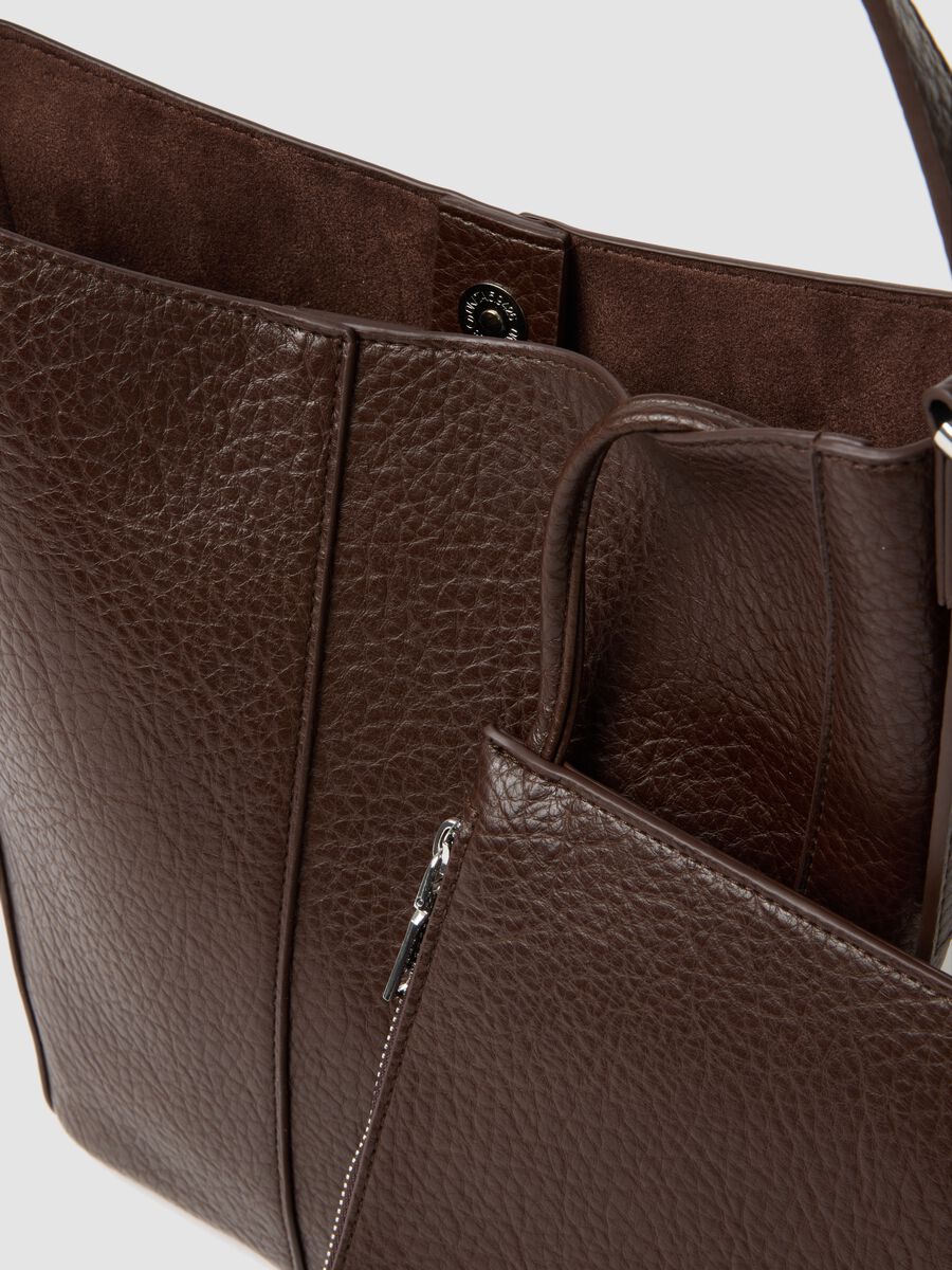 Brown hammered-effect shoulder bag_2