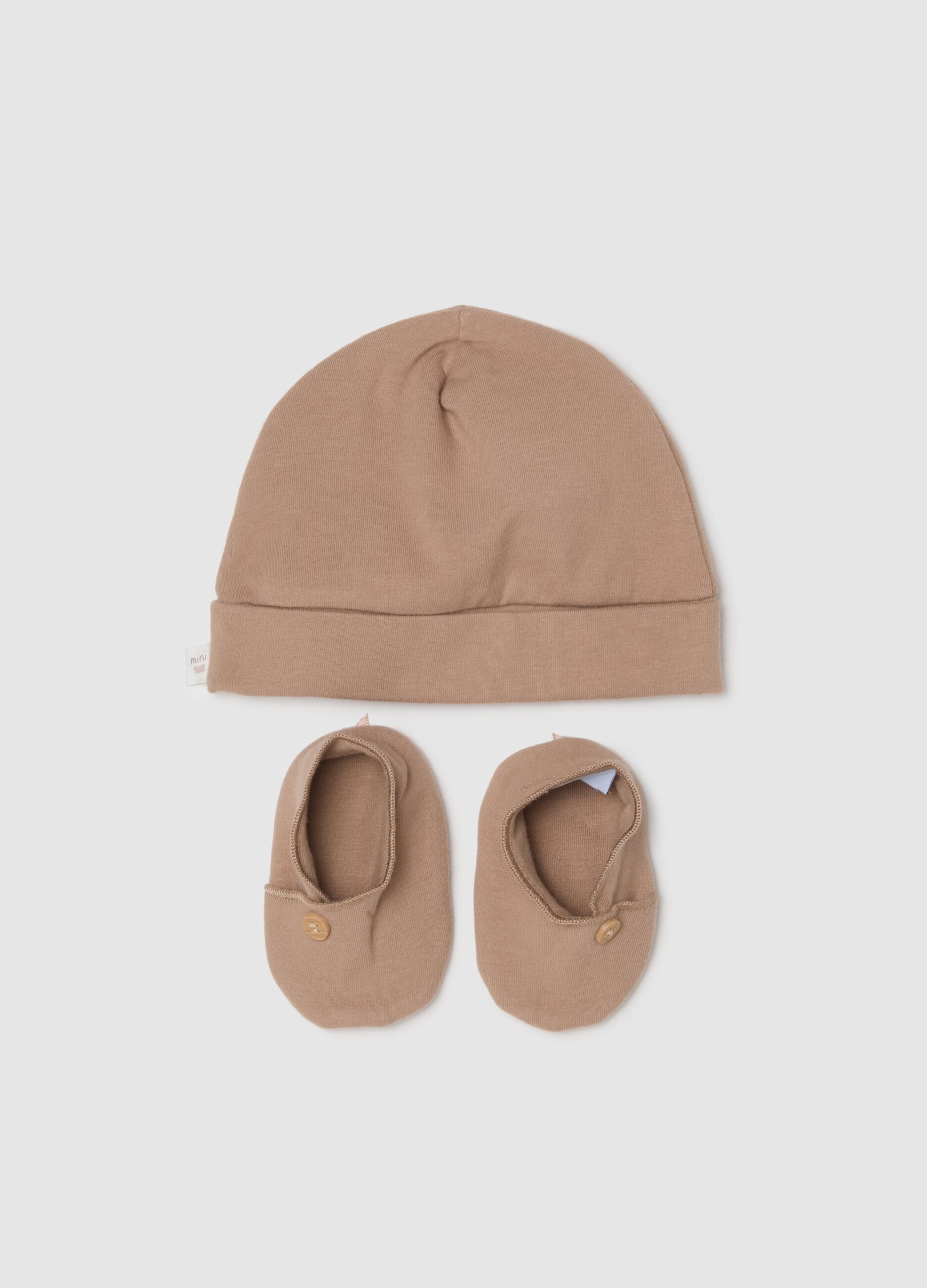 Beige newborn hat and booties set in pure cotton regular fit