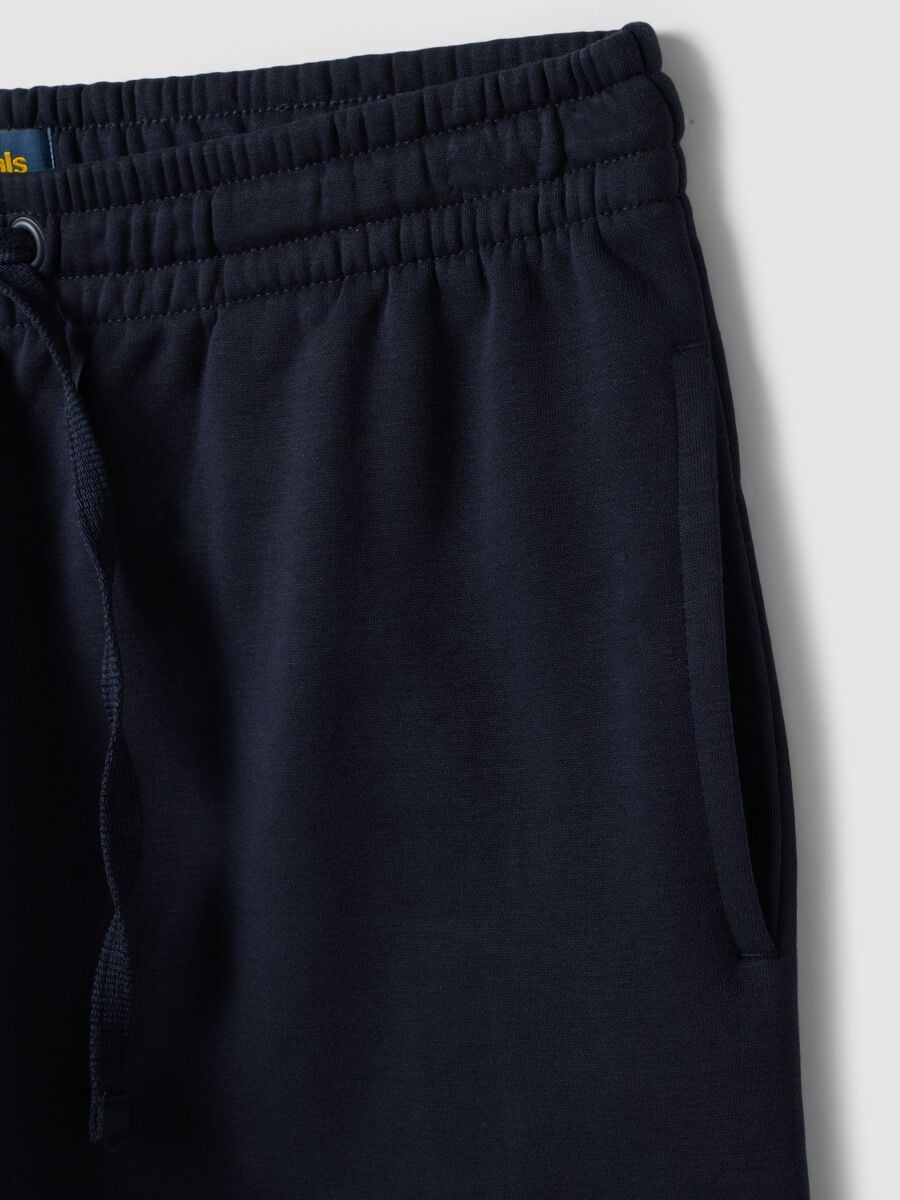 Navy cotton-blend shorts with elasticated waistband, regular fit_5