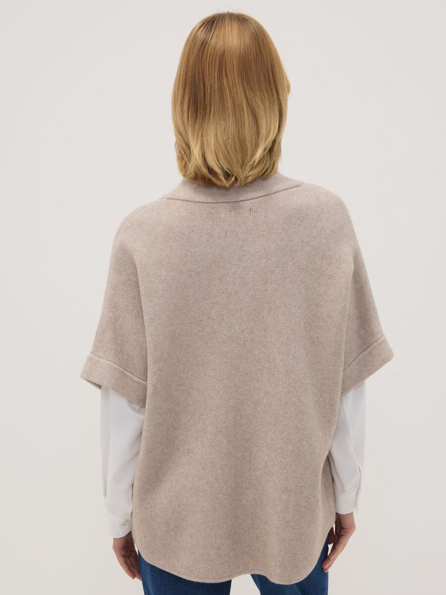 Beige viscose-blend cardigan with toggle fastening, regular fit_3