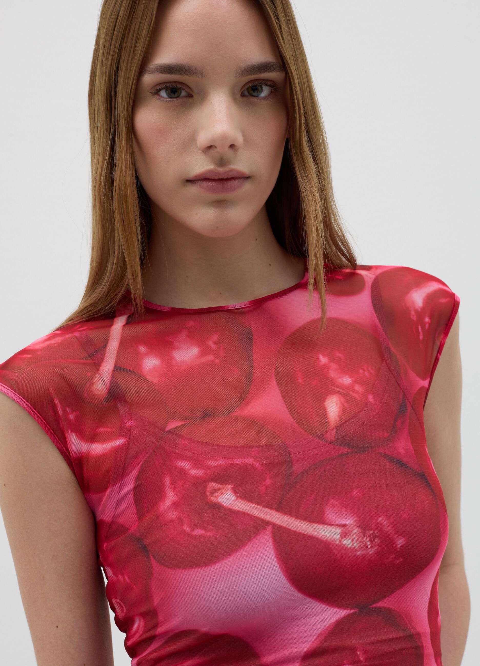 Red tank top in mesh with print