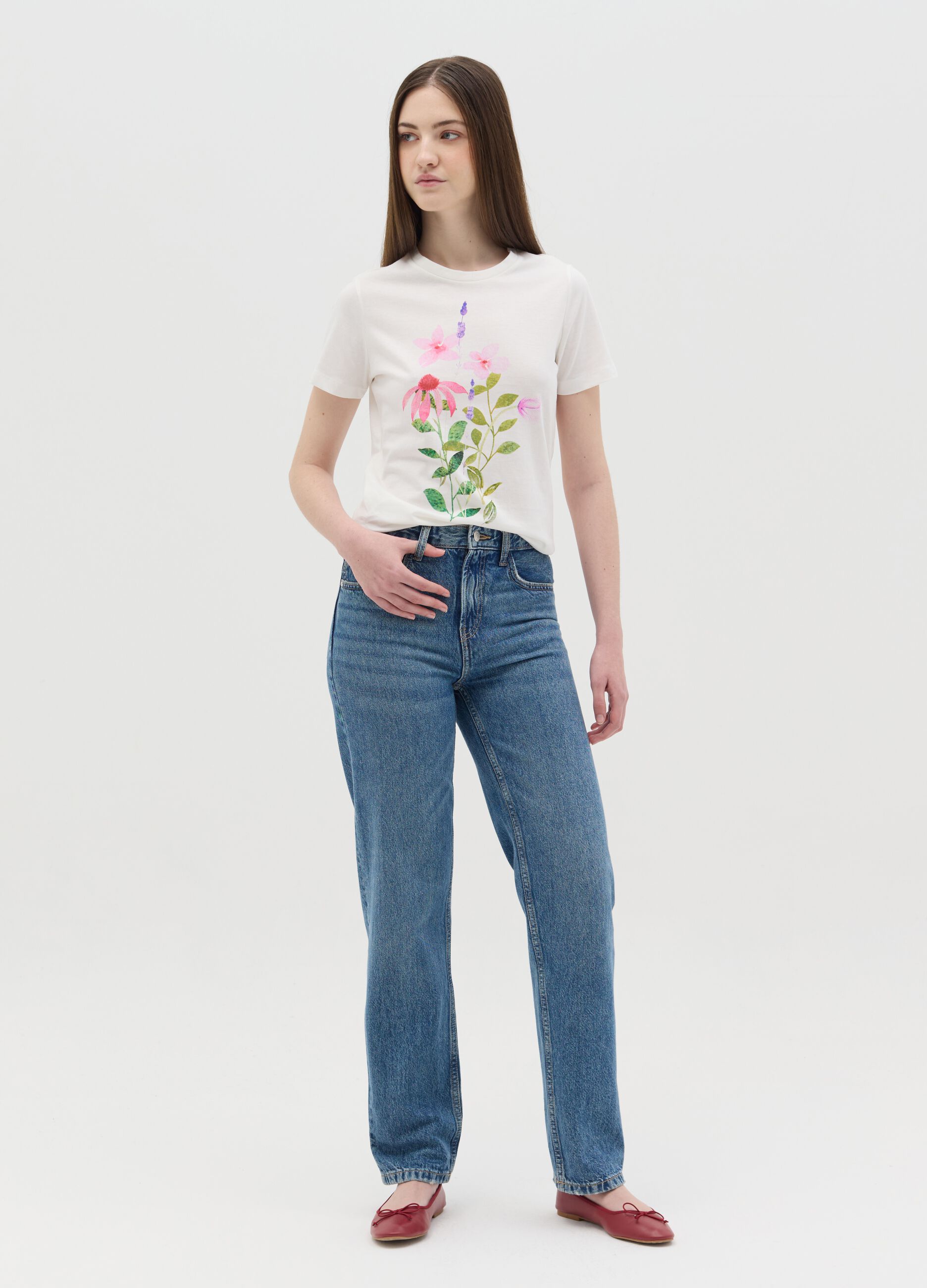 T-shirt bianca in cotone con stampa fiori