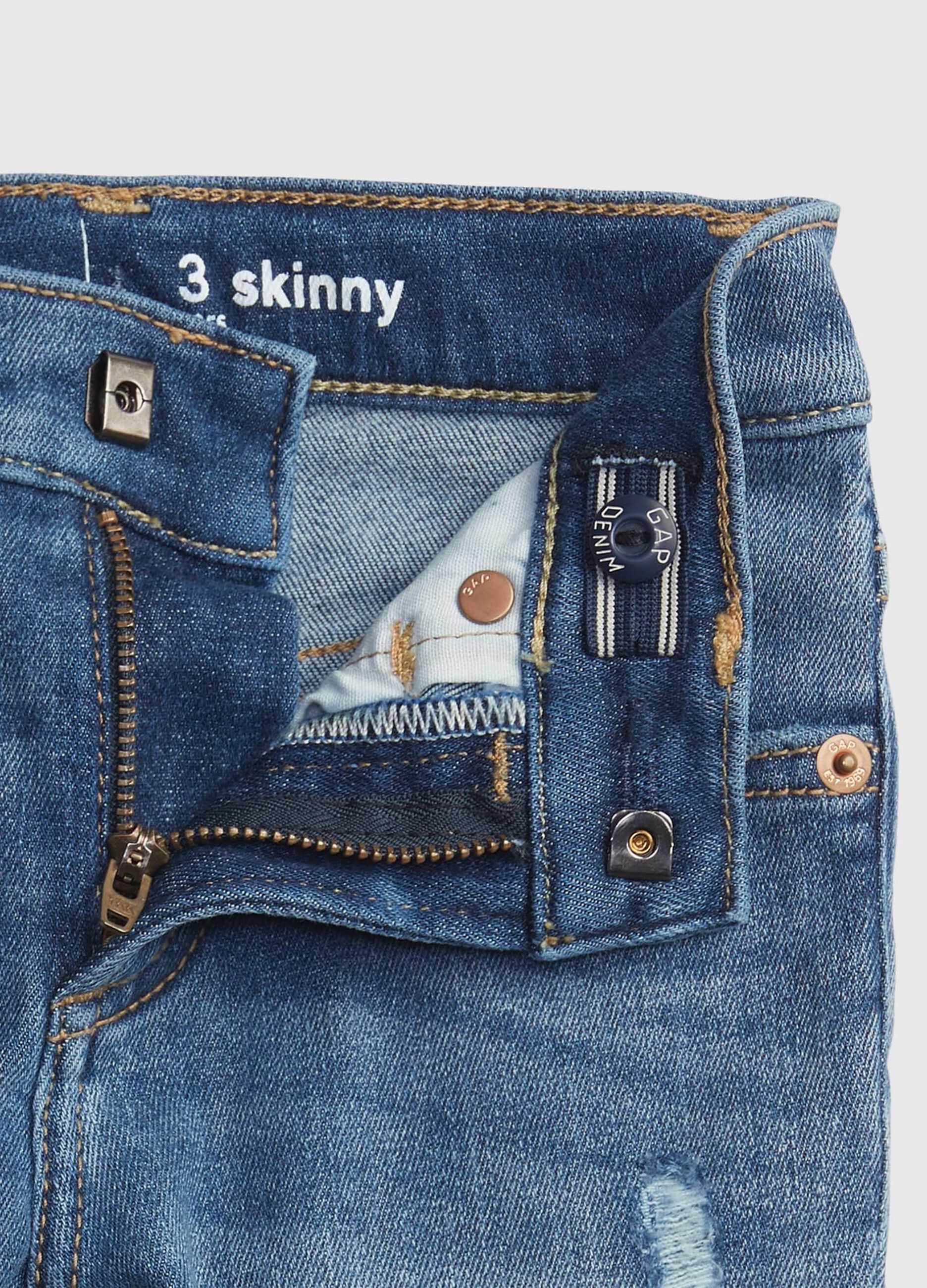 Slim-fit jeans with five pockets